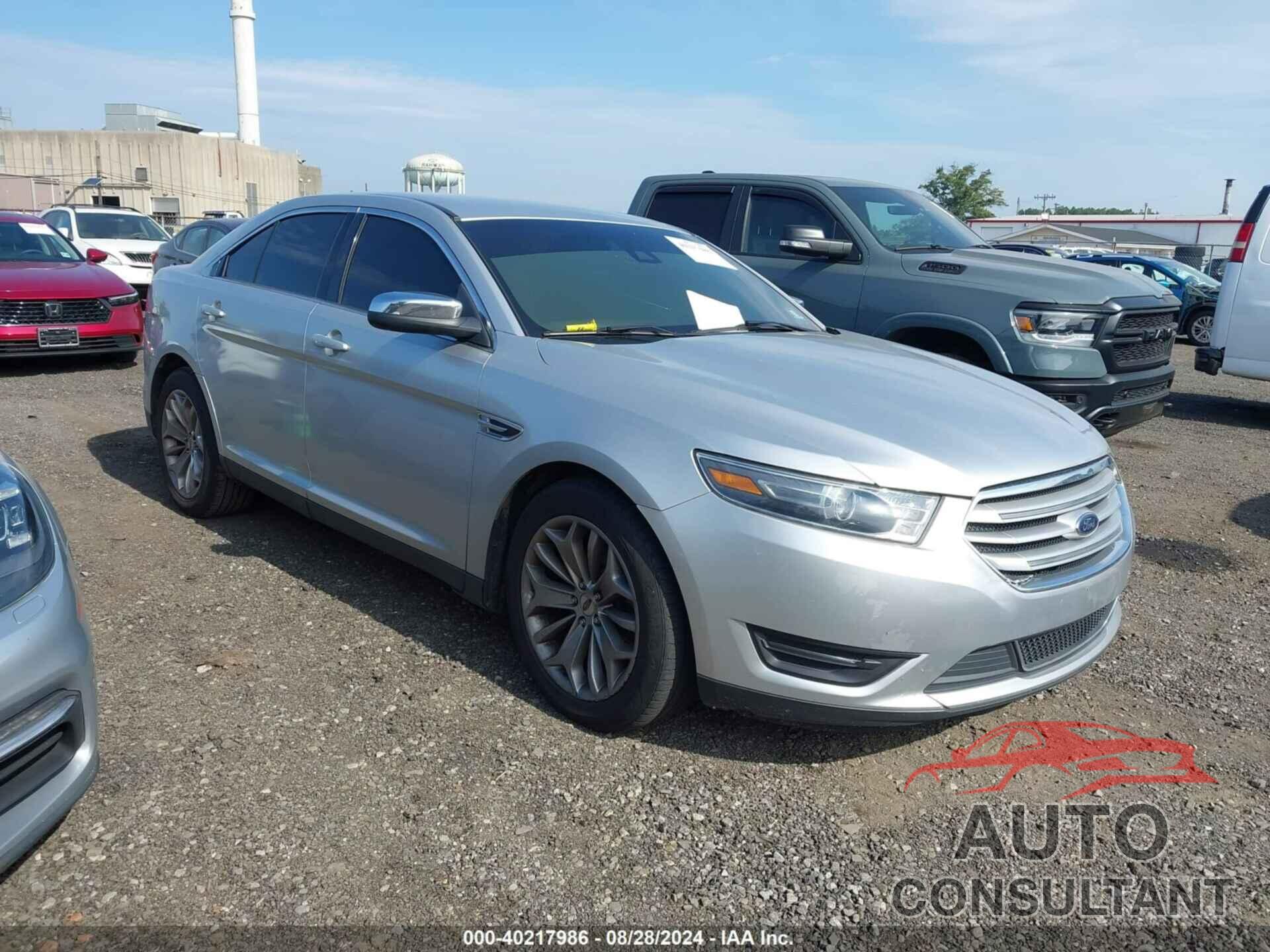 FORD TAURUS 2017 - 1FAHP2F89HG115048