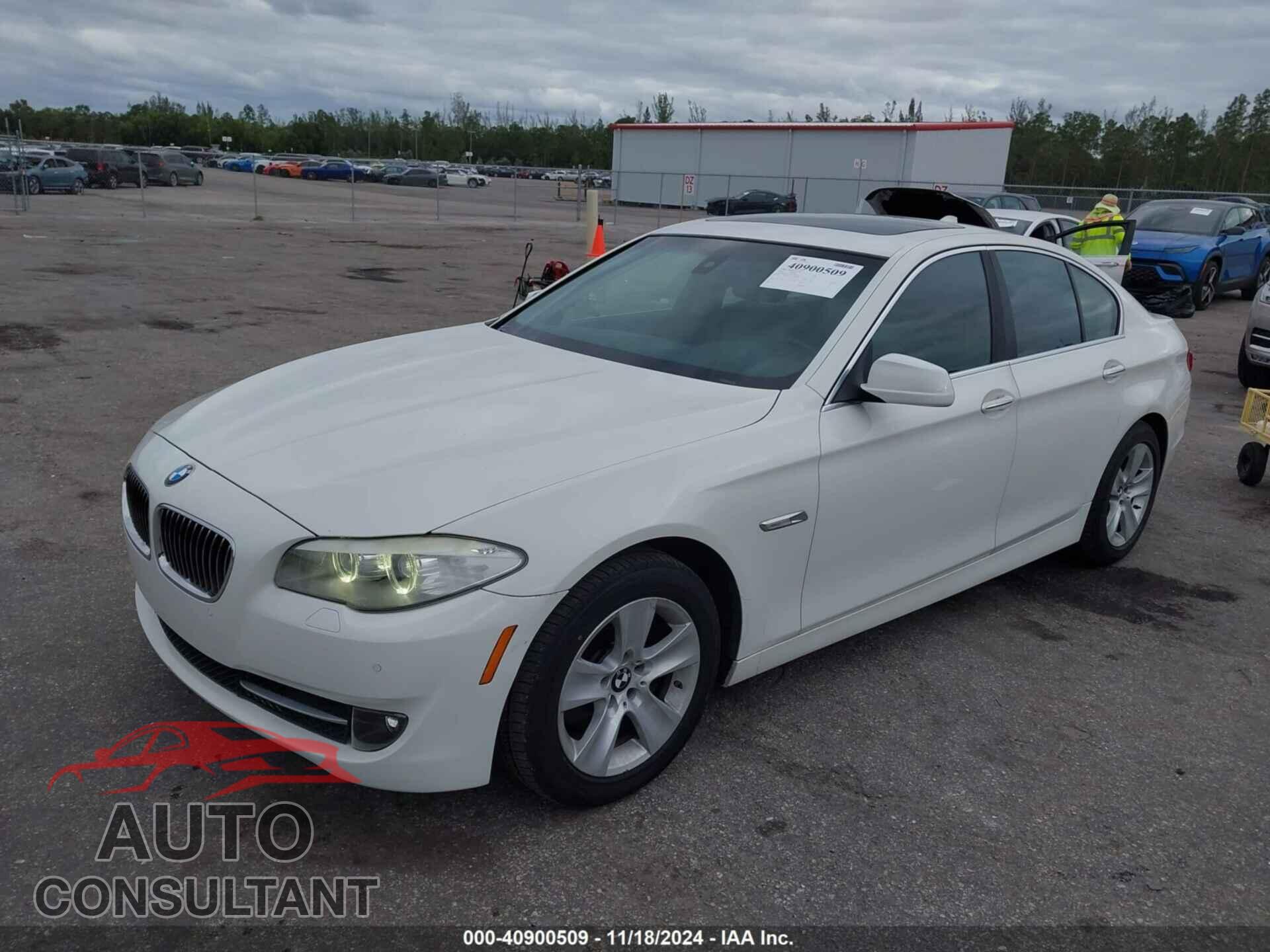 BMW 528I 2012 - WBAXG5C57CDW92198