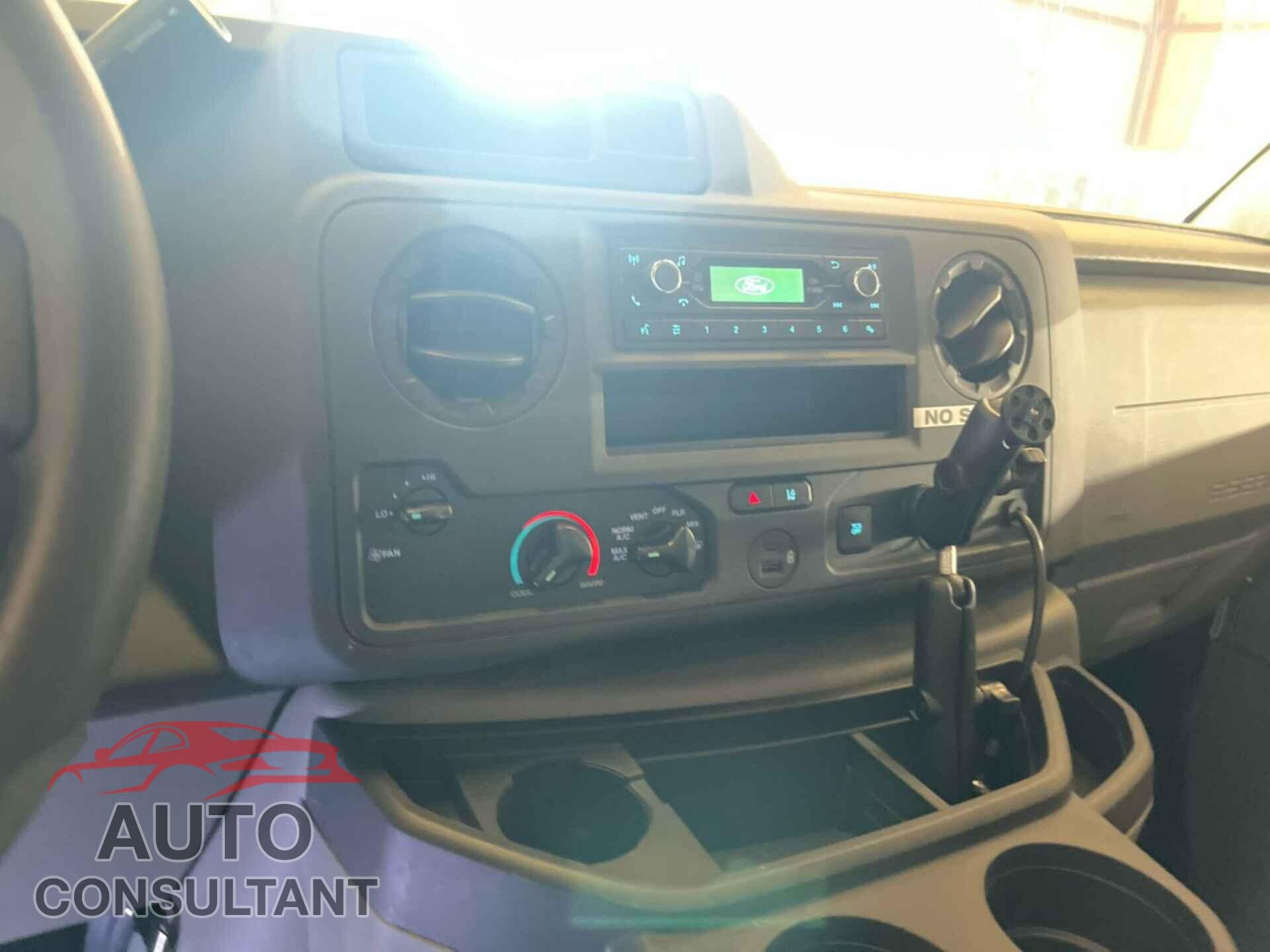 FORD ECONOLINE 2022 - 1FDXE4FN2NDC39135