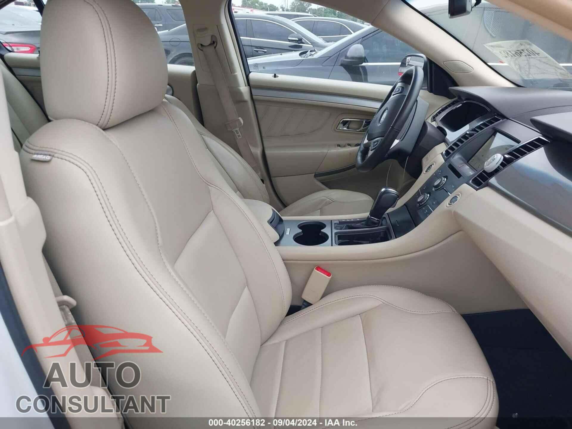FORD TAURUS 2018 - 1FAHP2E8XJG138488