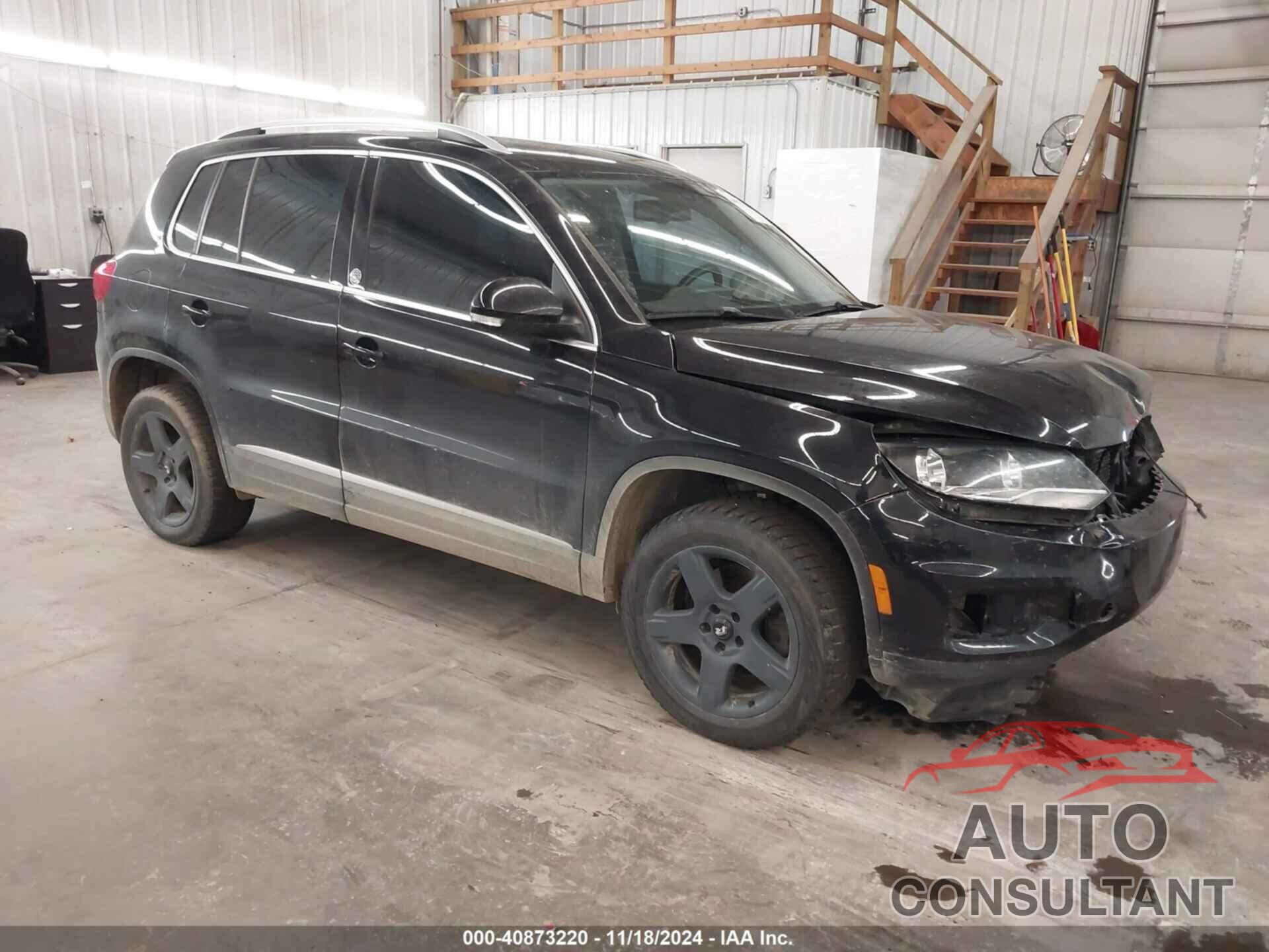 VOLKSWAGEN TIGUAN 2017 - WVGSV7AX7HK030753