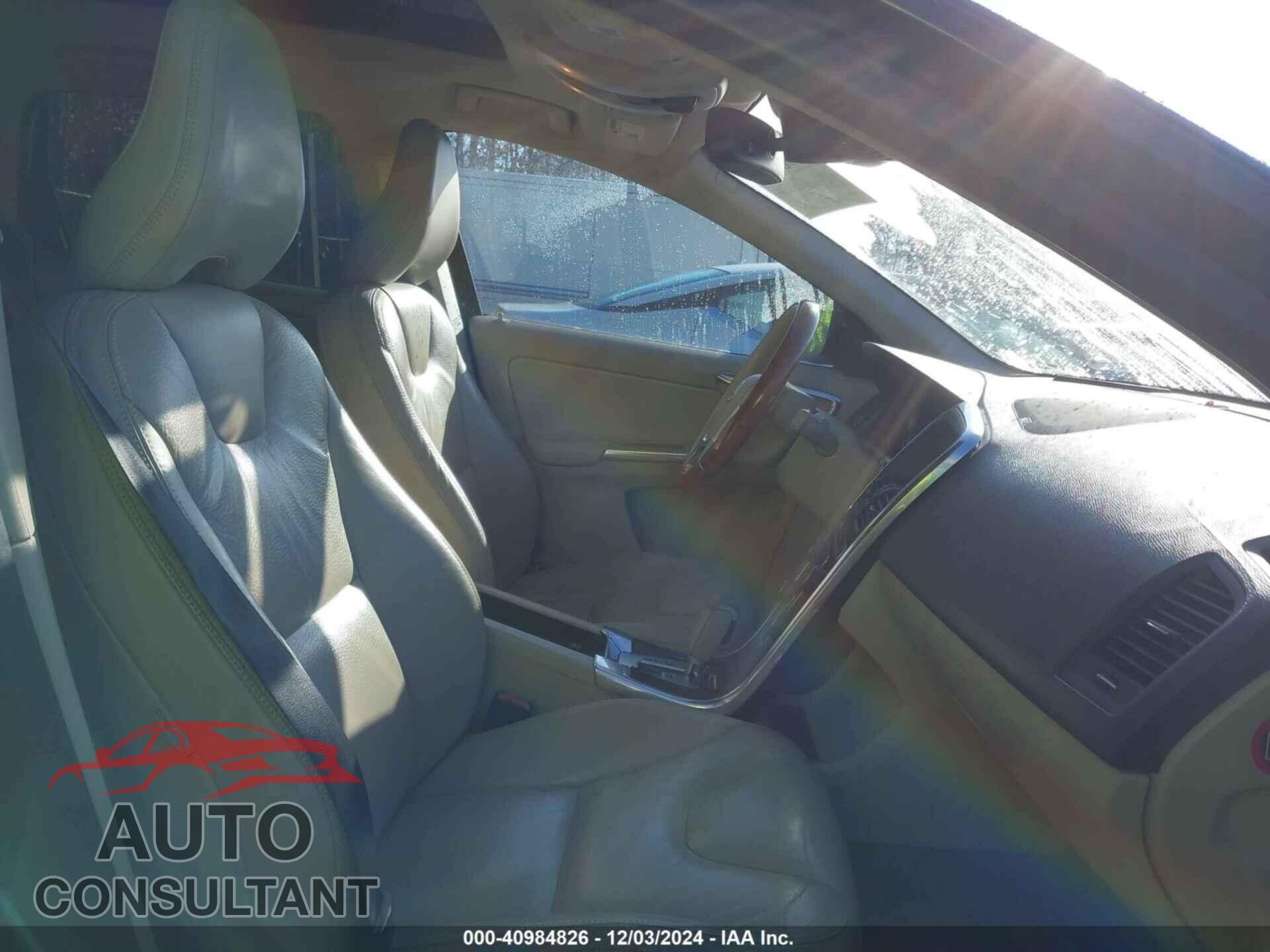 VOLVO XC60 2012 - YV4952DZ4C2326421