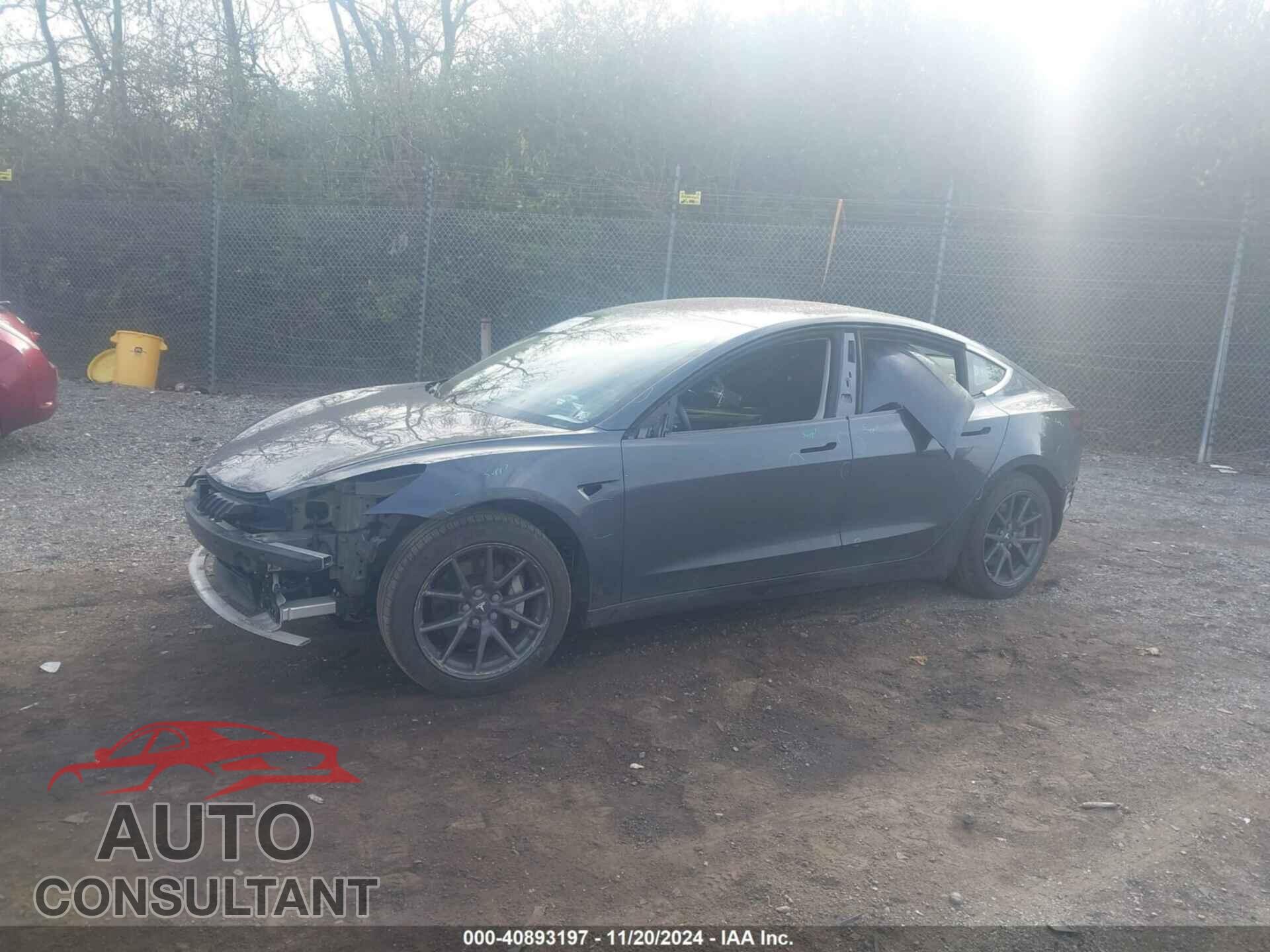 TESLA MODEL 3 2018 - 5YJ3E1EB2JF103695