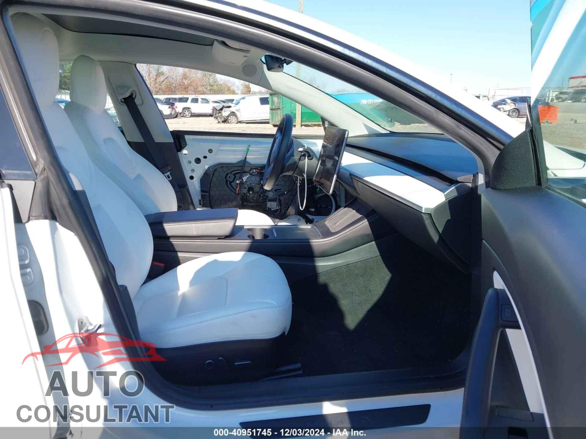 TESLA MODEL 3 2021 - 5YJ3E1EA8MF851900