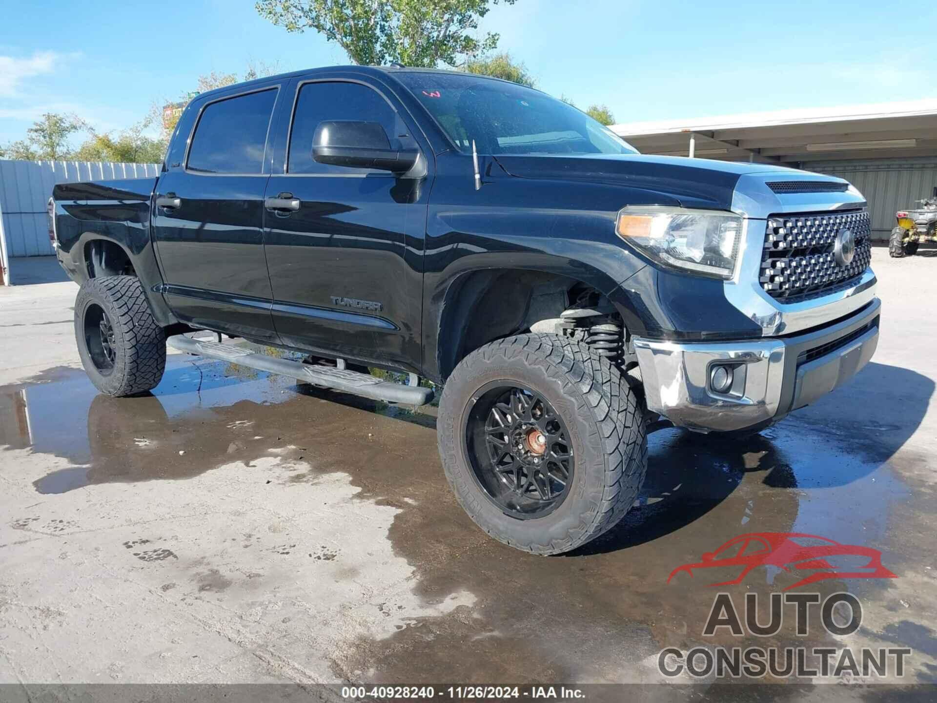 TOYOTA TUNDRA 2018 - 5TFEM5F18JX131046