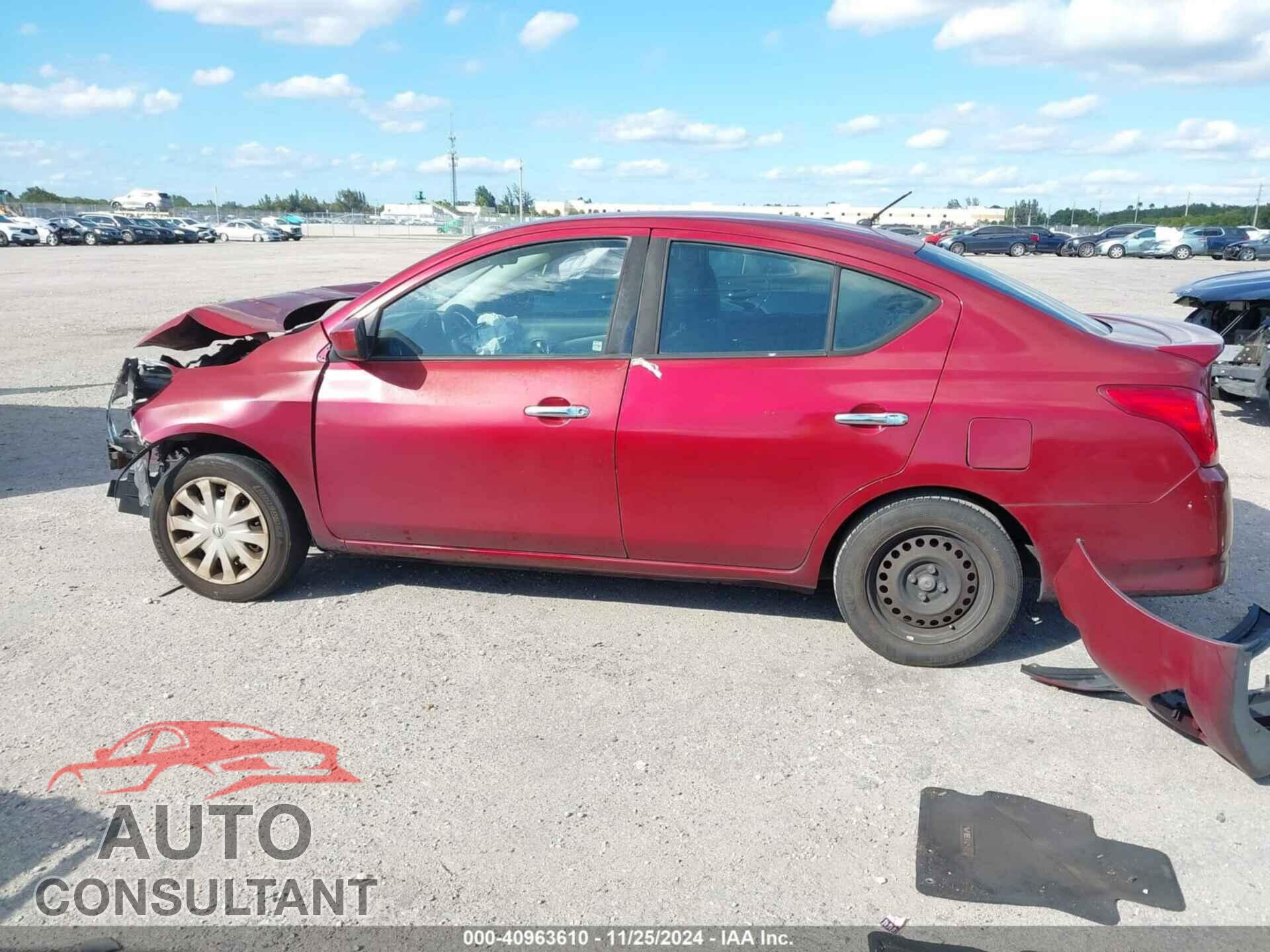 NISSAN VERSA 2017 - 3N1CN7AP9HL804785
