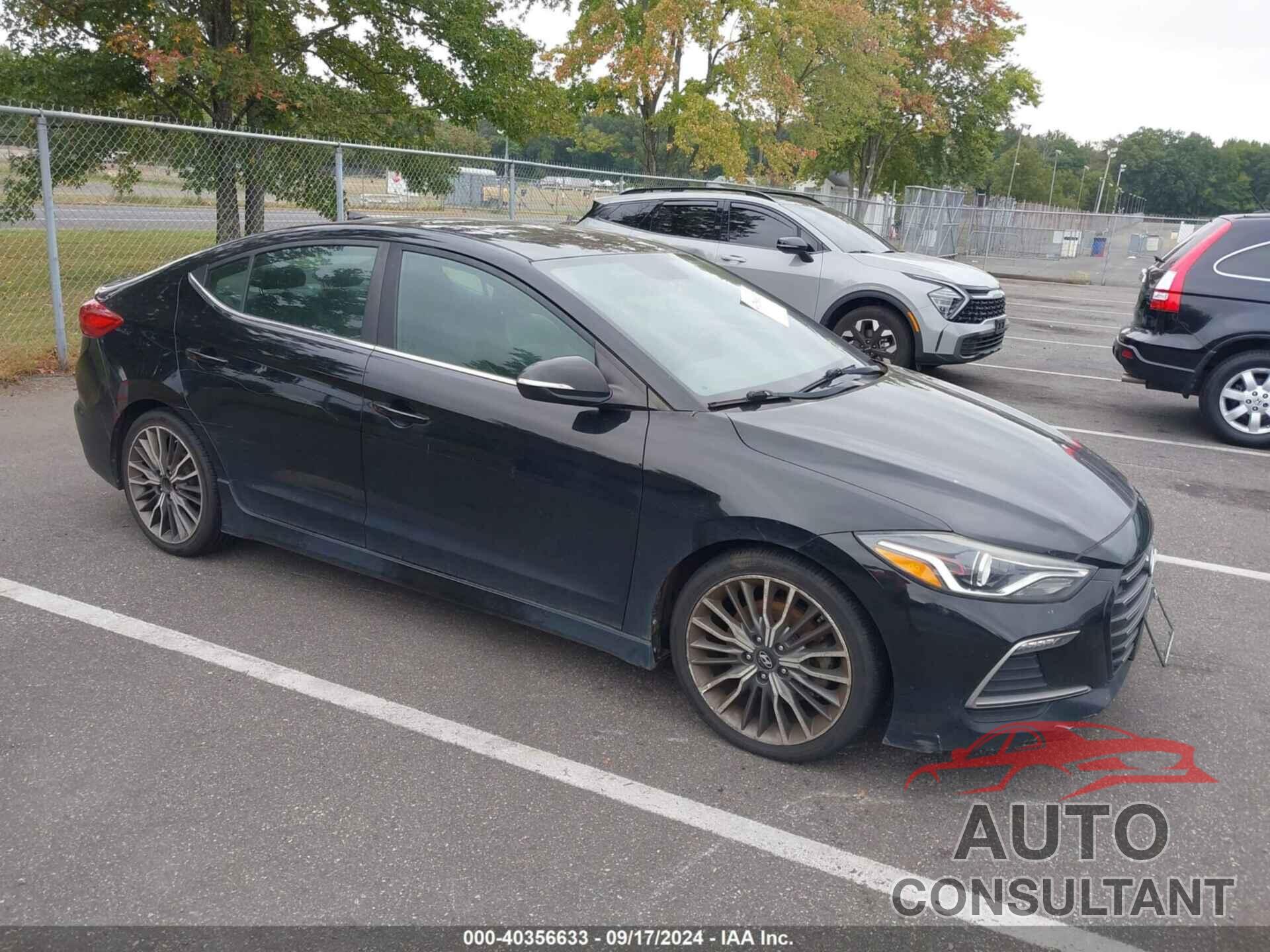 HYUNDAI ELANTRA 2018 - KMHD04LB7JU477763