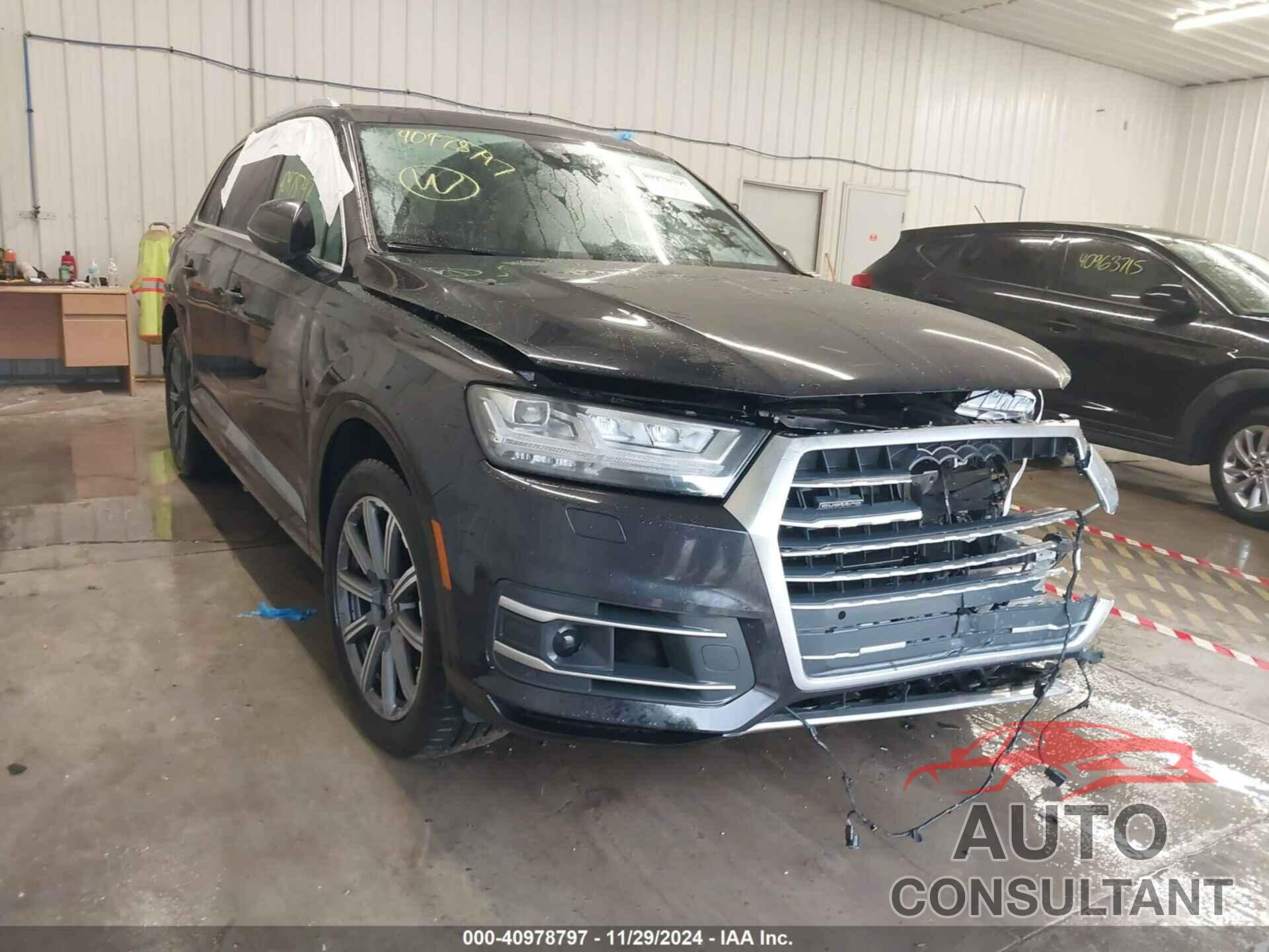 AUDI Q7 2018 - WA1VAAF73JD037061