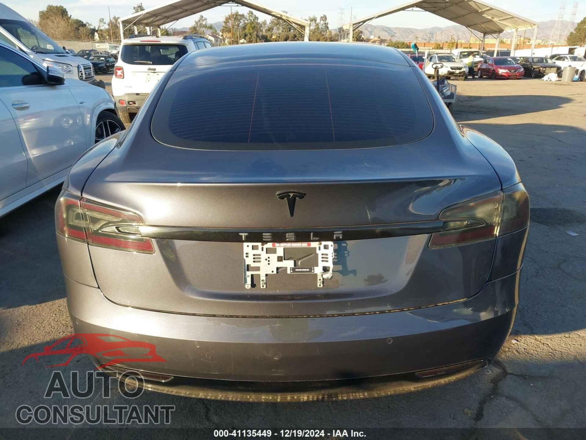 TESLA MODEL S 2018 - 5YJSA1E27JF295686