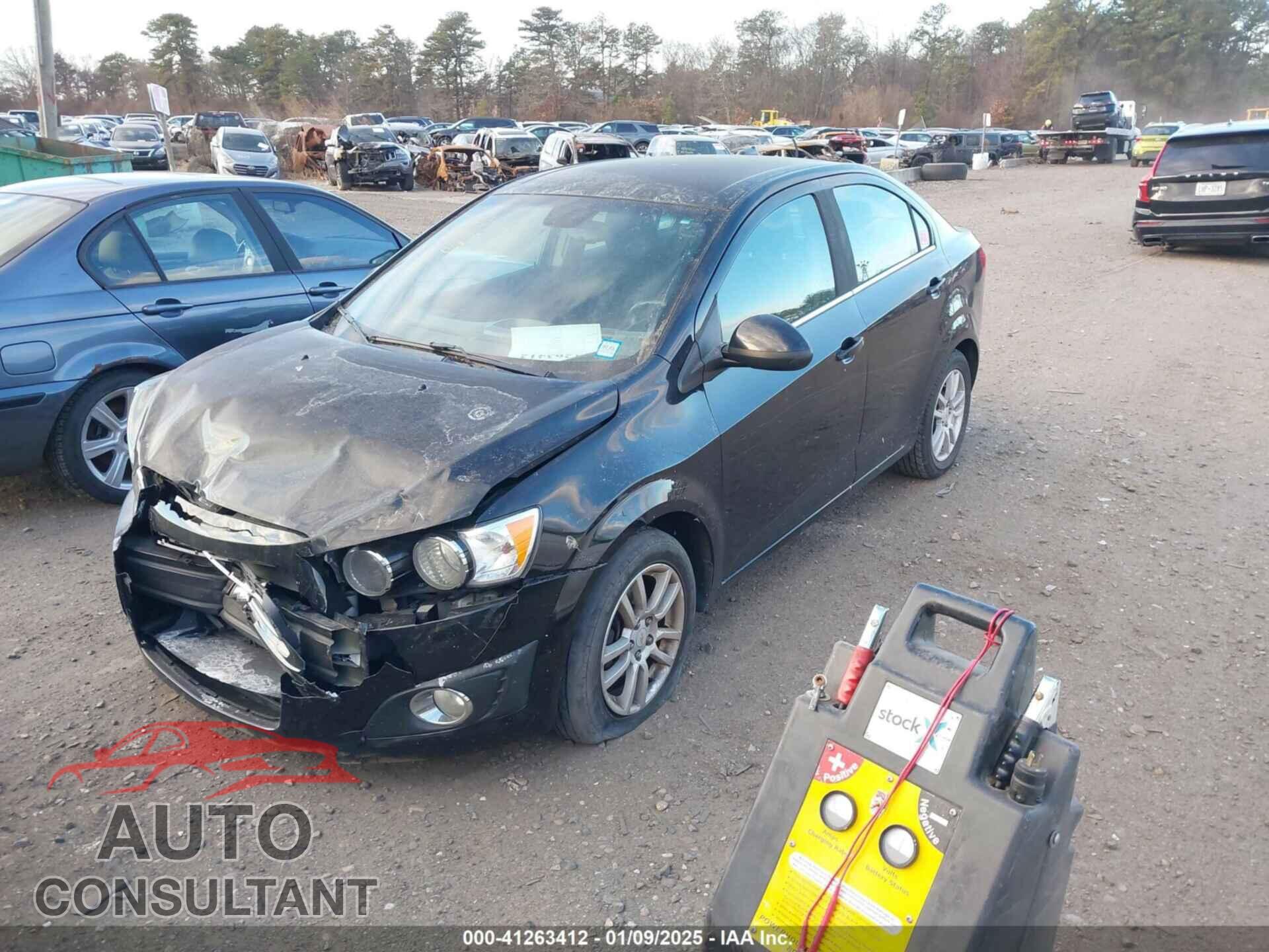 CHEVROLET SONIC 2012 - 1G1JC5SH8C4119982