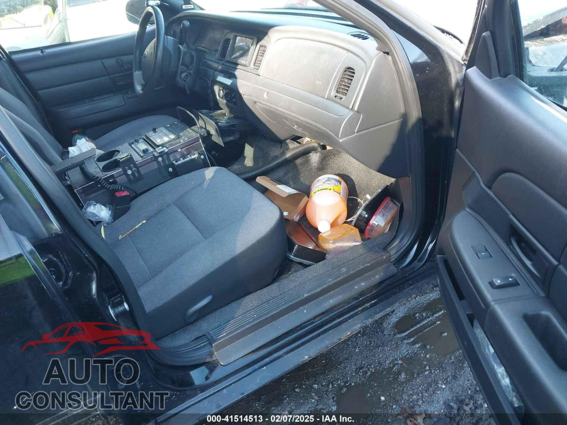 FORD CROWN VICTORIA 2011 - 2FABP7BV1BX180749