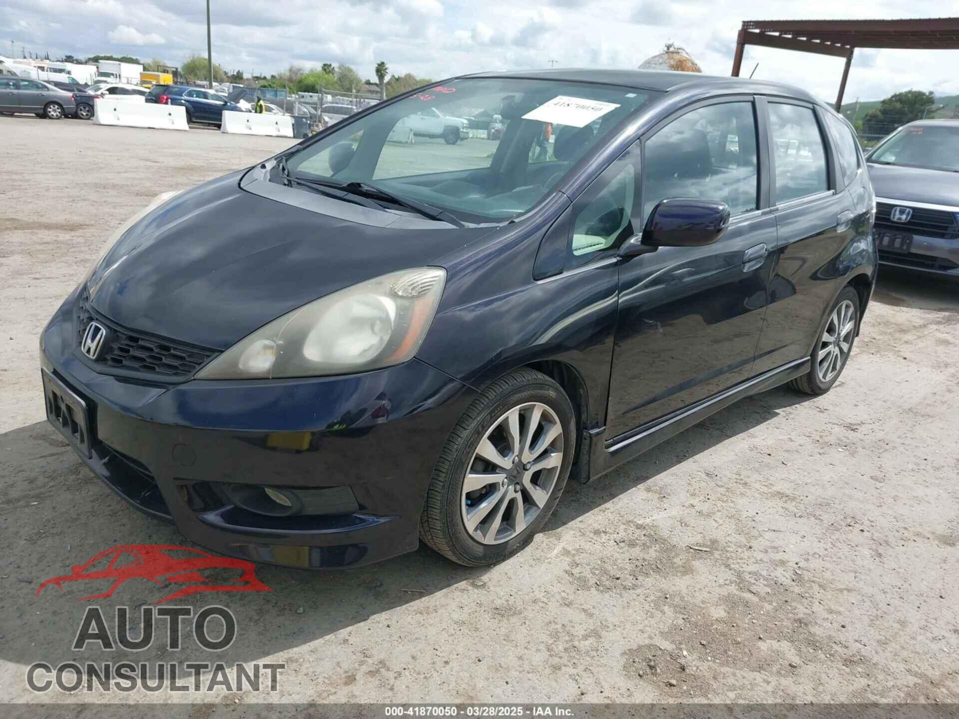 HONDA FIT 2013 - JHMGE8H56DC043291
