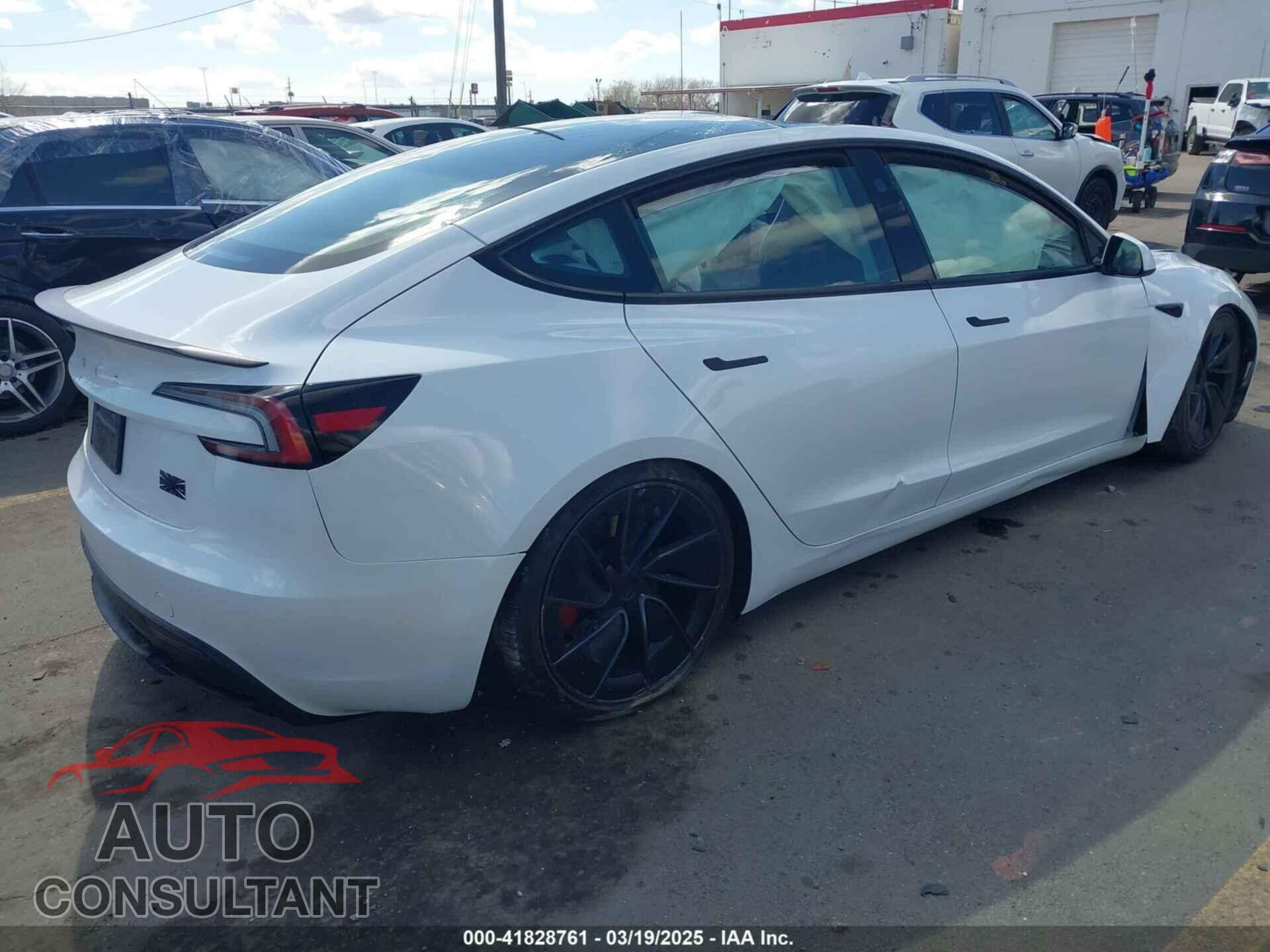 TESLA MODEL 3 2024 - 5YJ3E1ET0RF793242