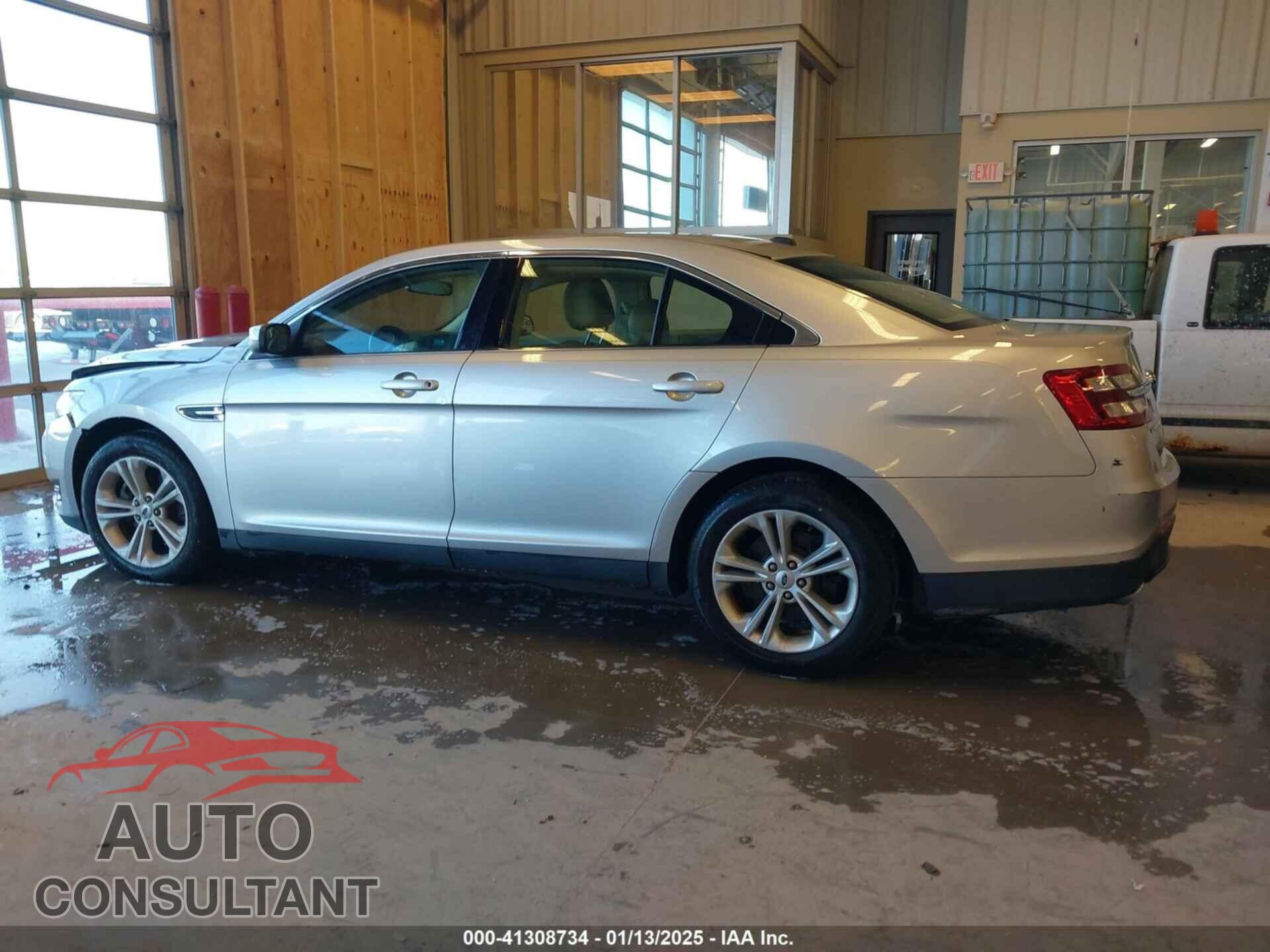 FORD TAURUS 2017 - 1FAHP2E81HG126272