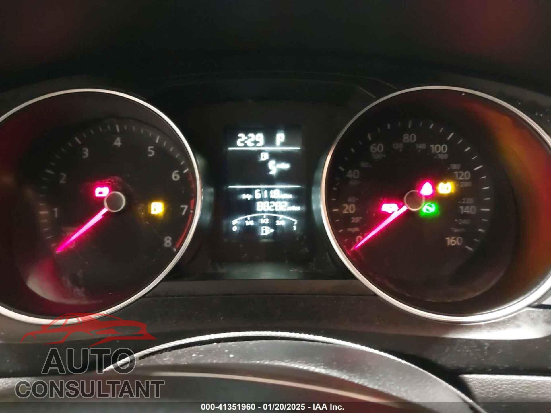 VOLKSWAGEN JETTA 2018 - 3VW2B7AJ7JM262337