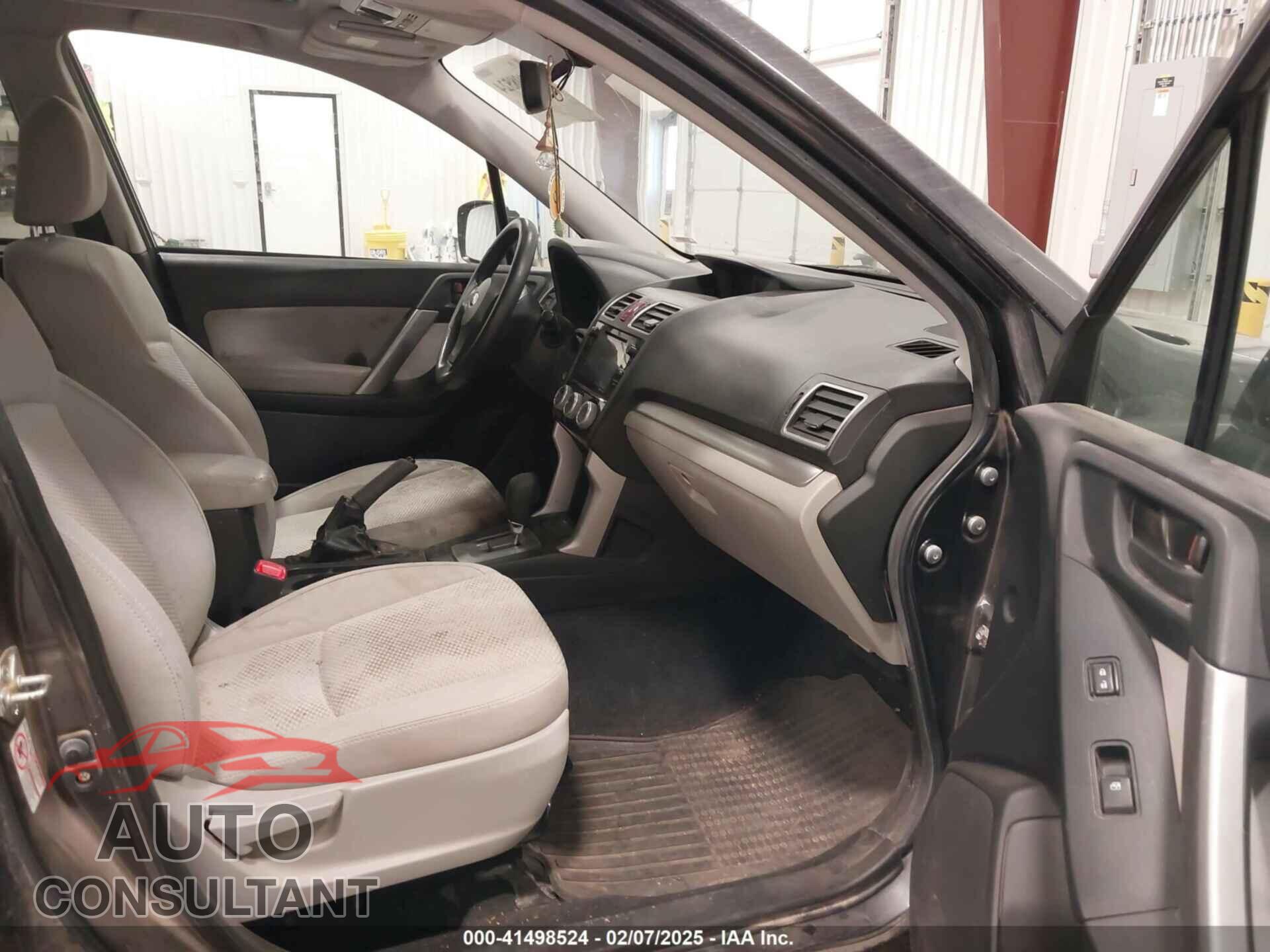 SUBARU FORESTER 2016 - JF2SJADC1GH469885