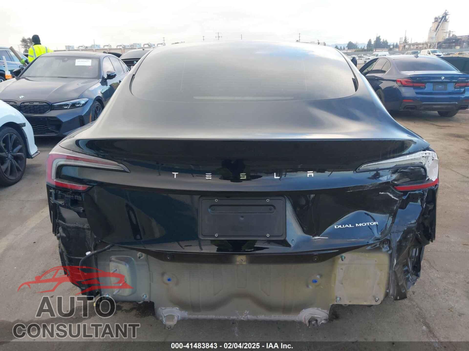 TESLA MODEL 3 2024 - 5YJ3E1EB8RF789477