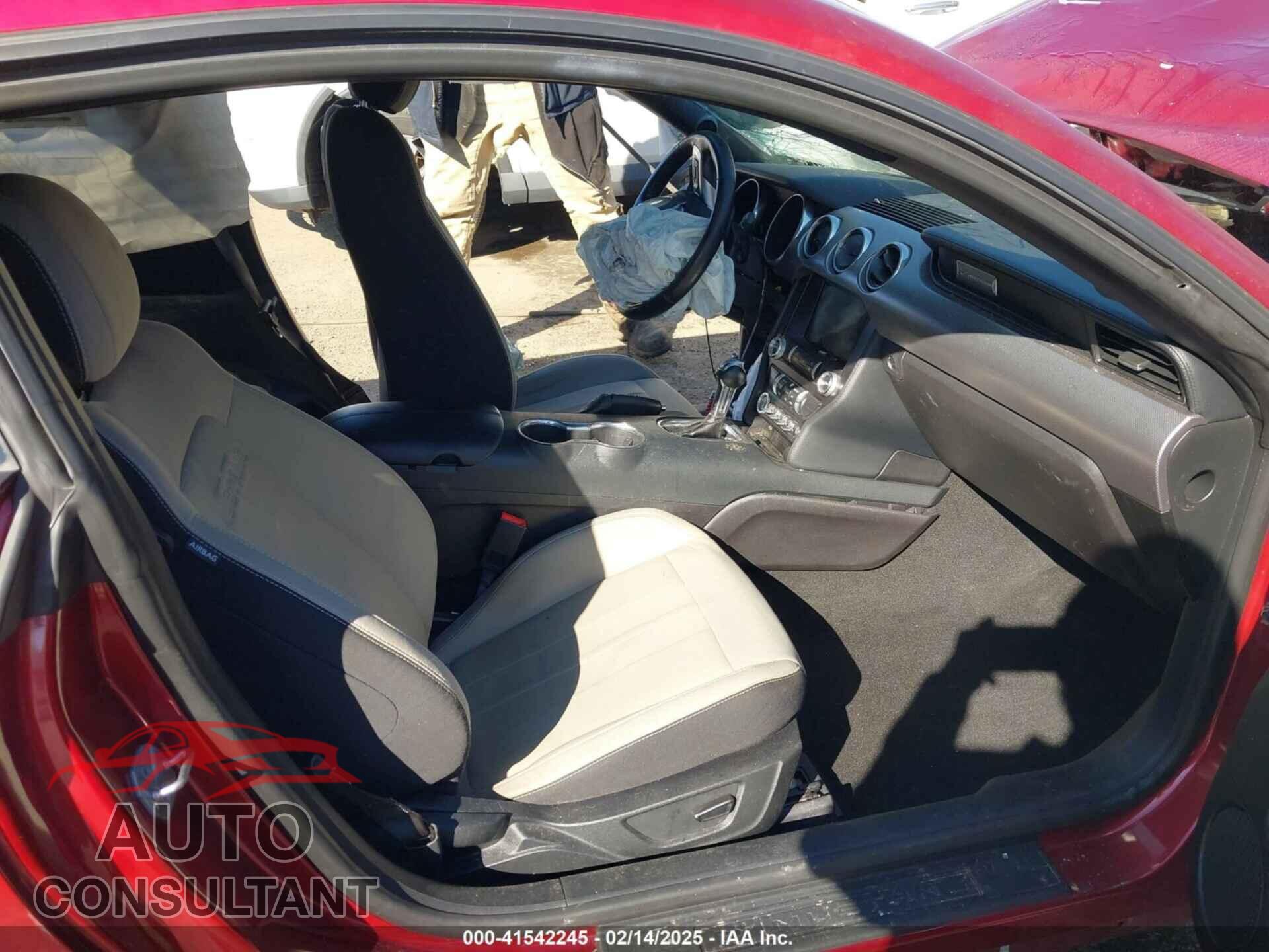 FORD MUSTANG 2019 - 1FA6P8TH3K5117315