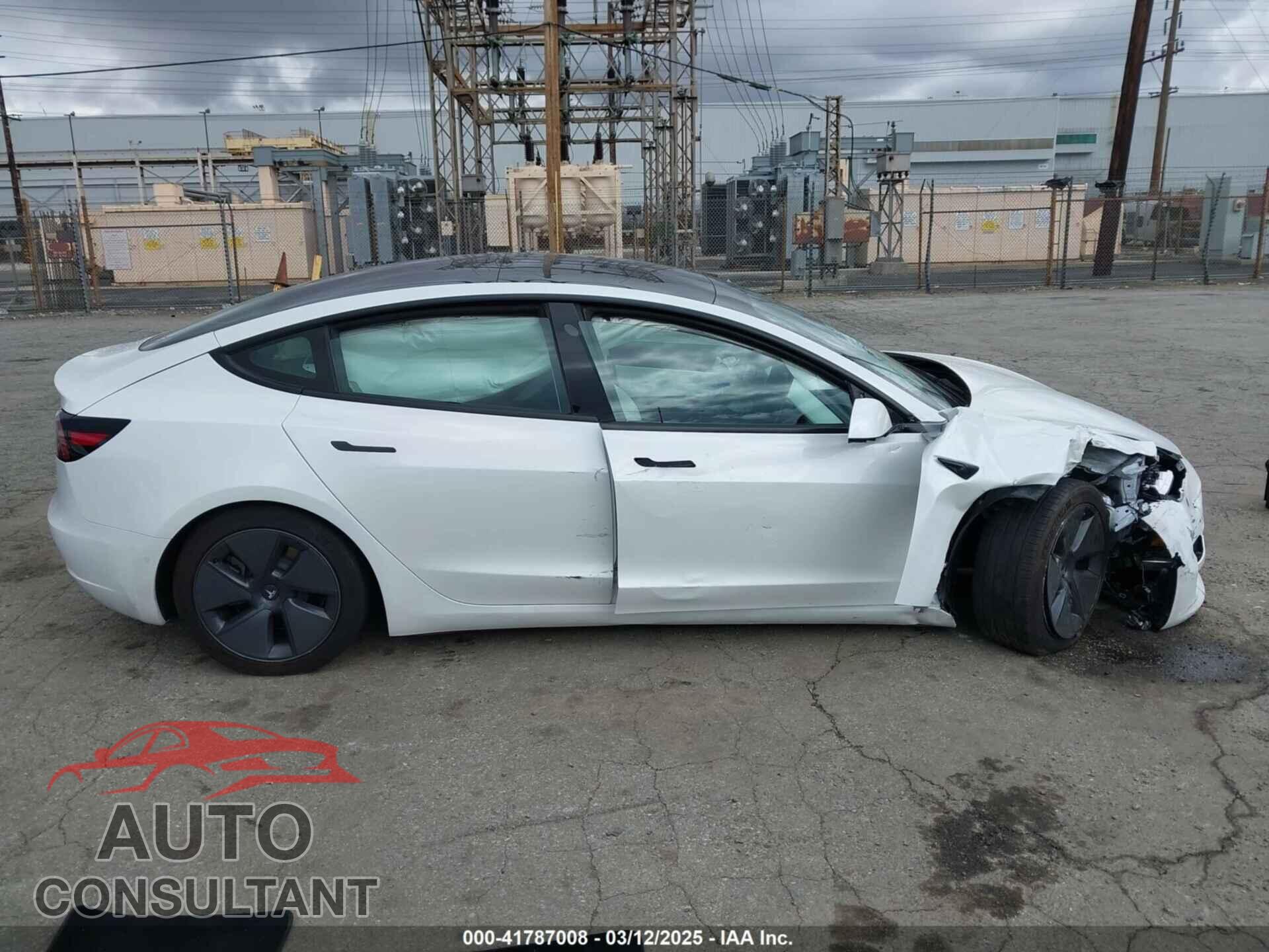 TESLA MODEL 3 2021 - 5YJ3E1EB8MF860282