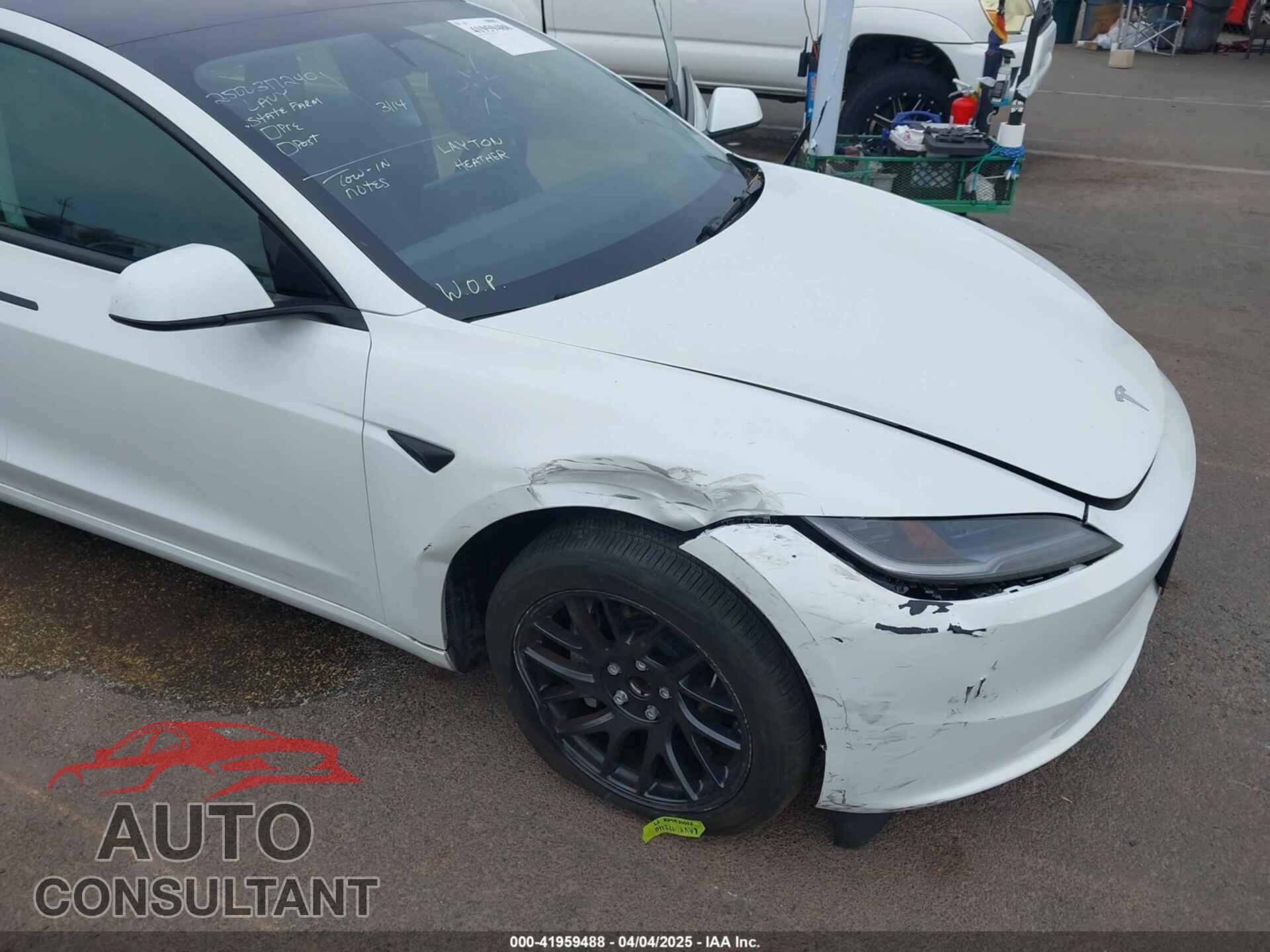 TESLA MODEL 3 2024 - 5YJ3E1EA6RF743914