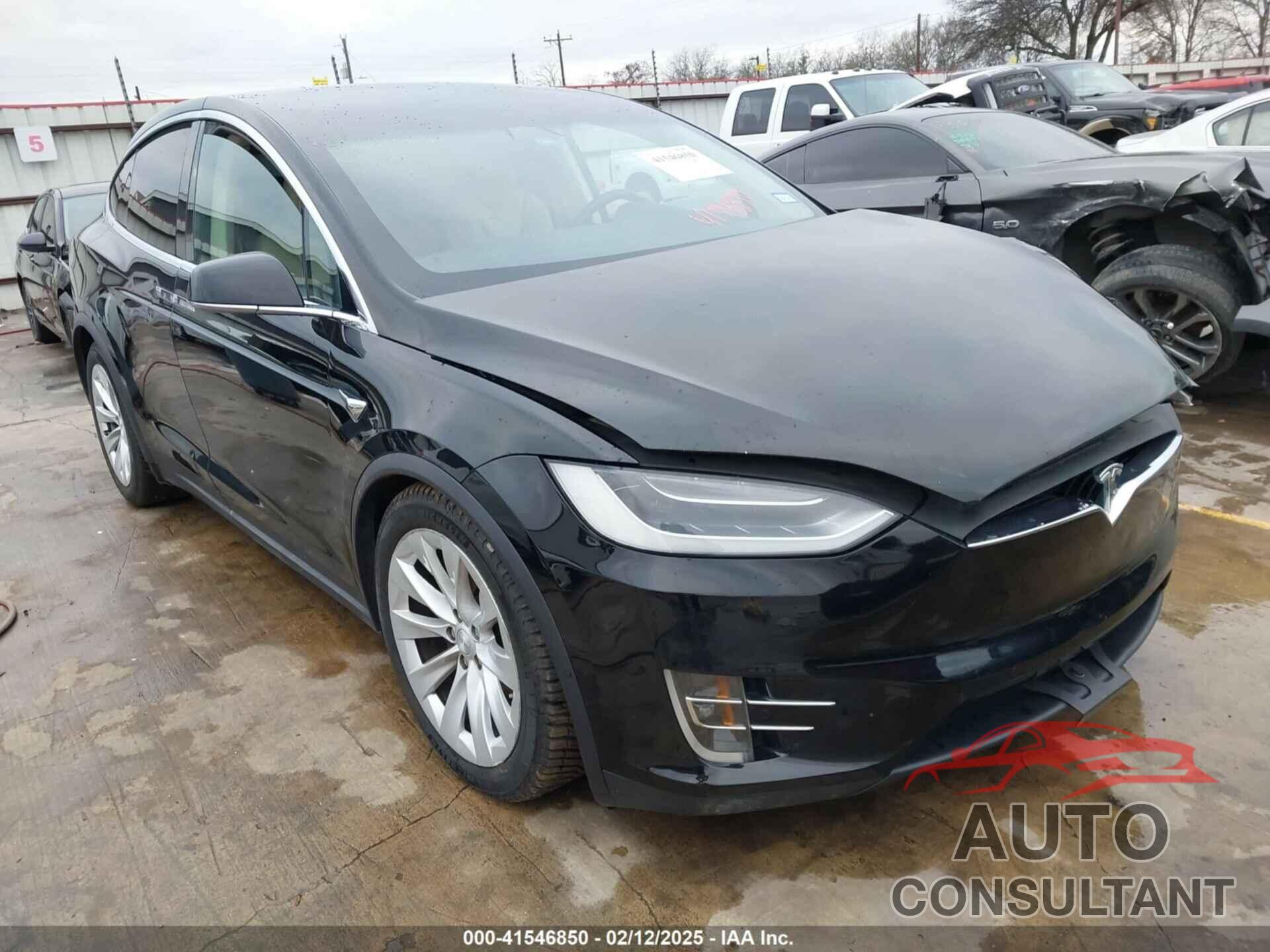 TESLA MODEL X 2016 - 5YJXCBE25GF028903