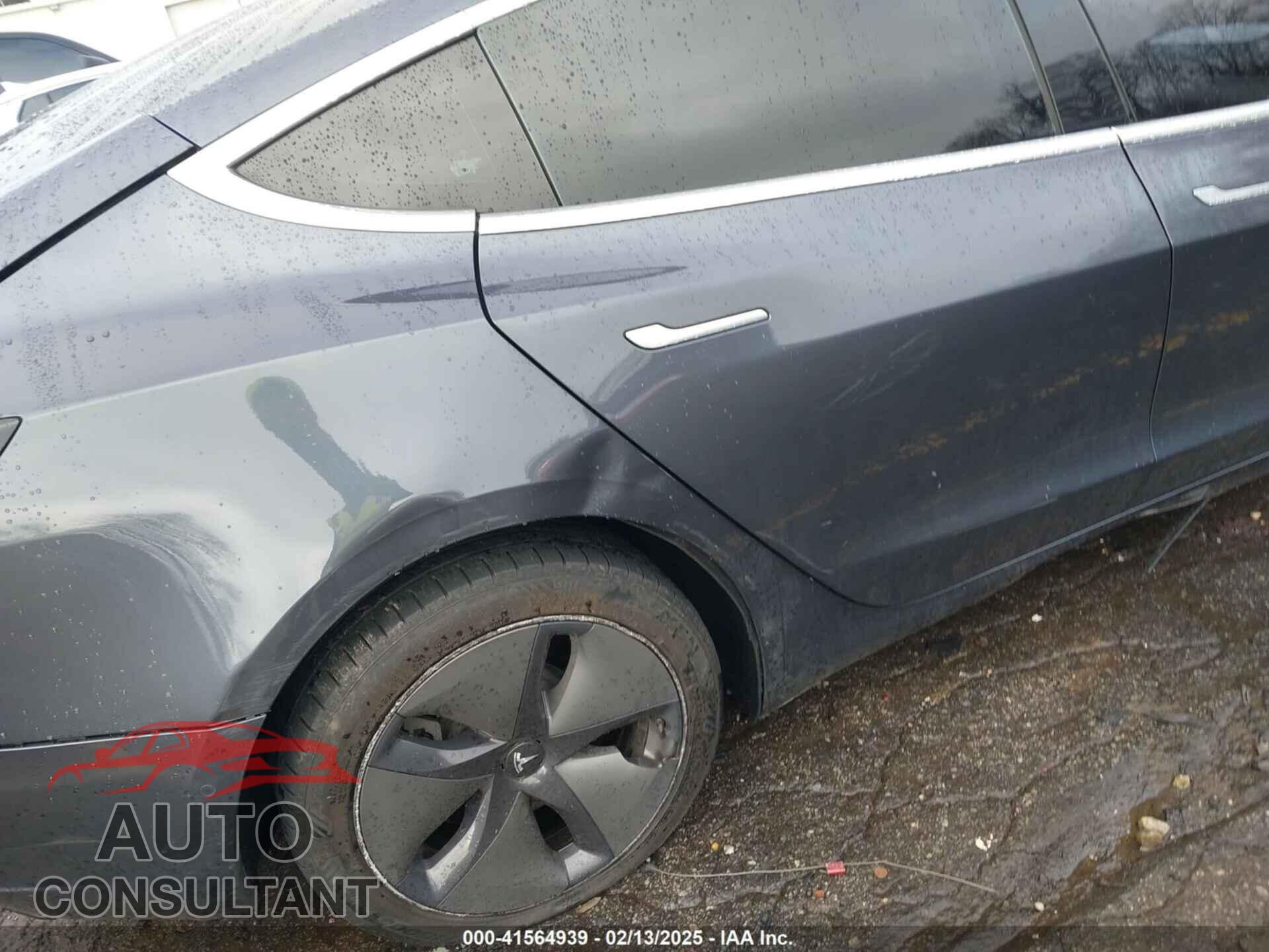 TESLA MODEL 3 2019 - 5YJ3E1EA3KF426971