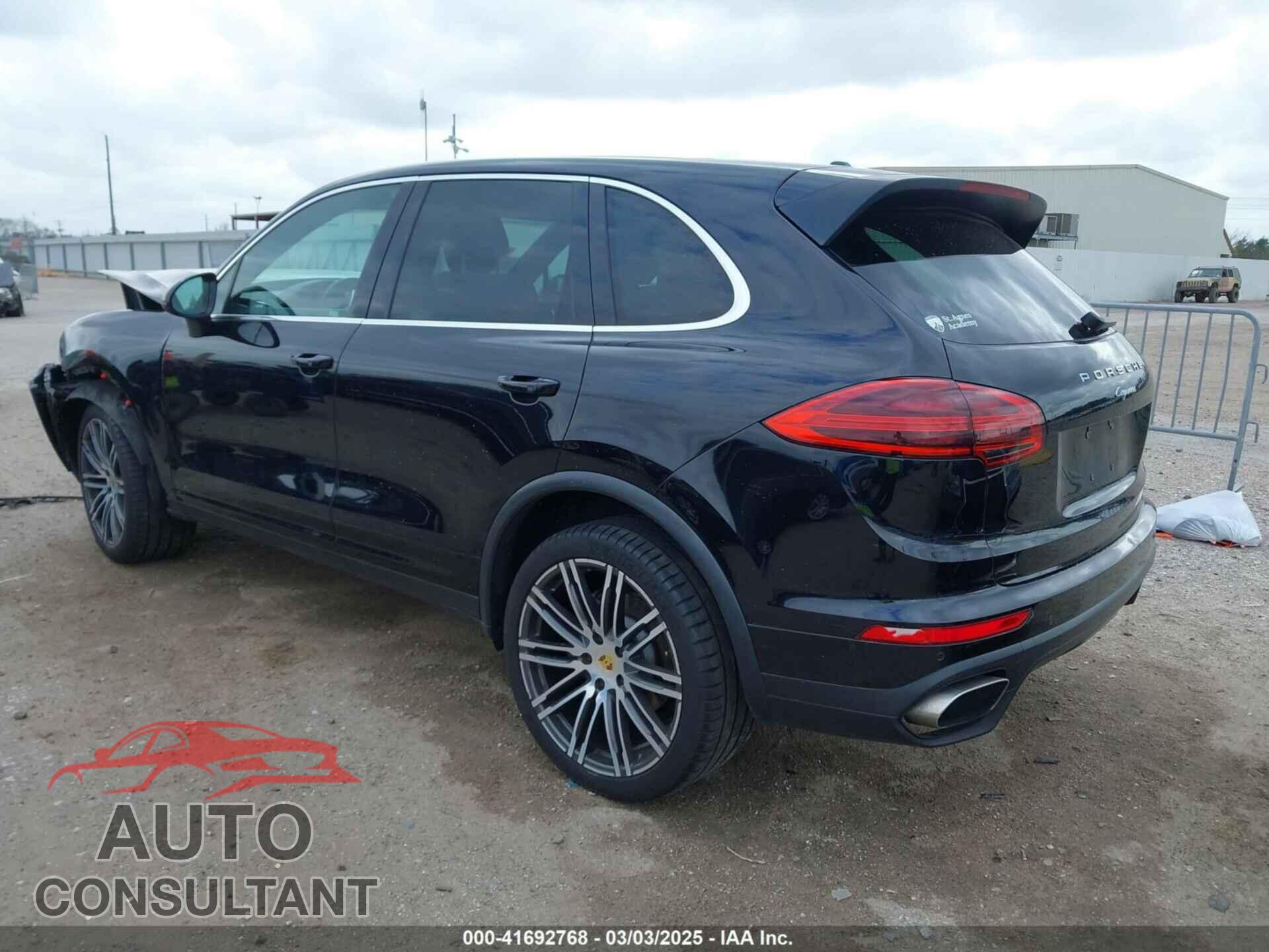 PORSCHE CAYENNE 2017 - WP1AA2A2XHKA90706