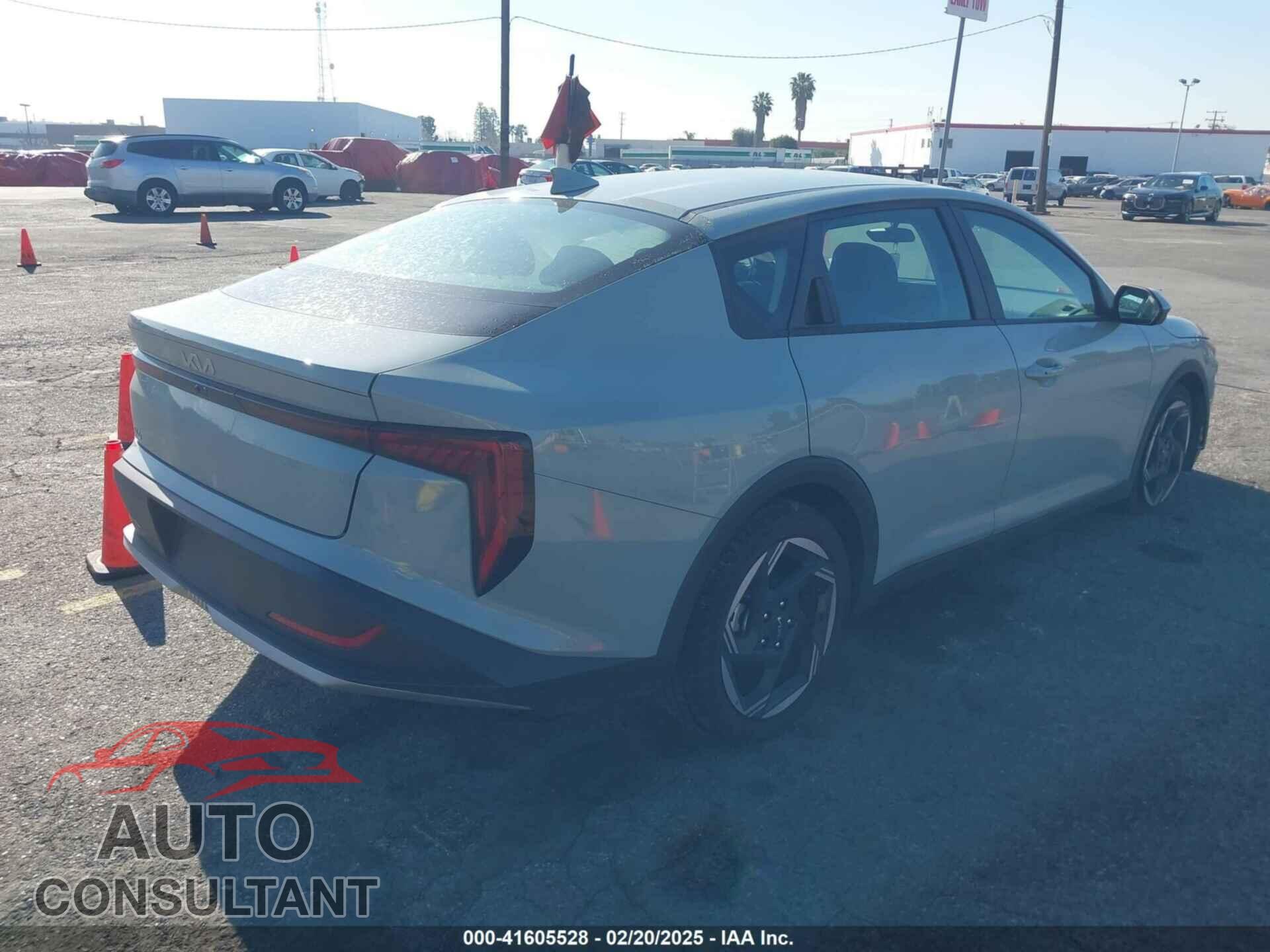 KIA K4 2025 - 3KPFU4DE0SE010663