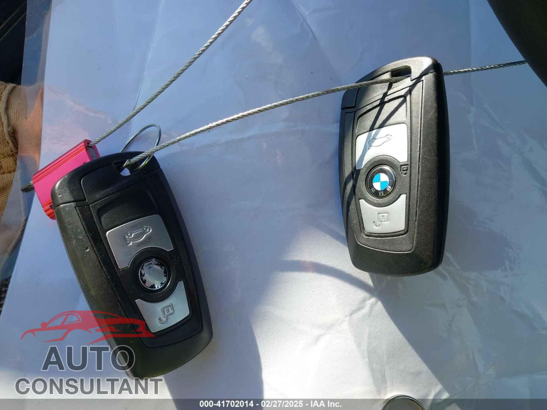 BMW 328I 2013 - WBA3B5G54DNP40324