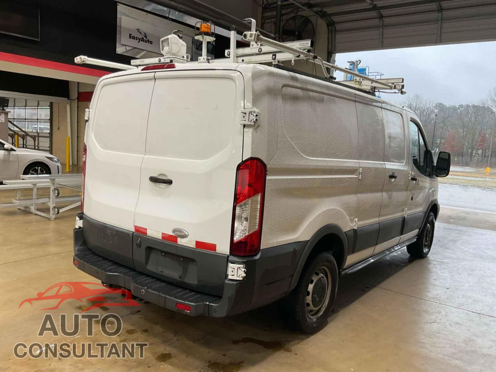 FORD TRANSIT-250 2015 - 1FTNR1ZM2FKA44943