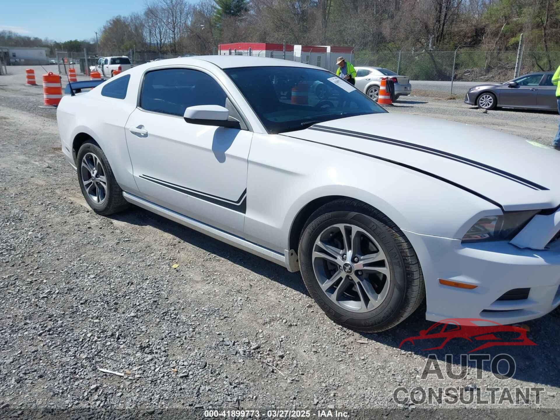 FORD MUSTANG 2014 - 1ZVBP8AM6E5266859