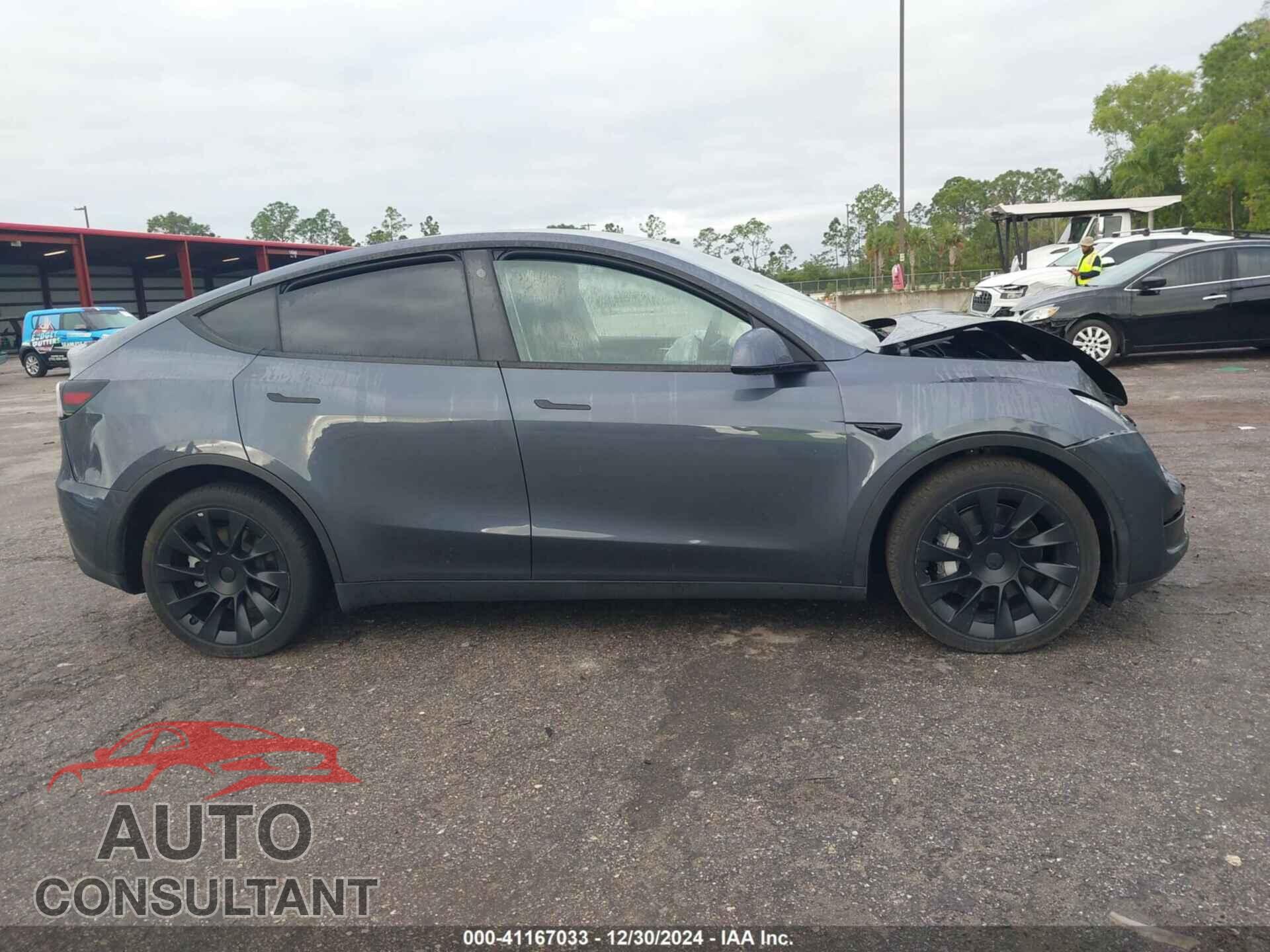 TESLA MODEL Y 2023 - 7SAYGDEE2PA044183