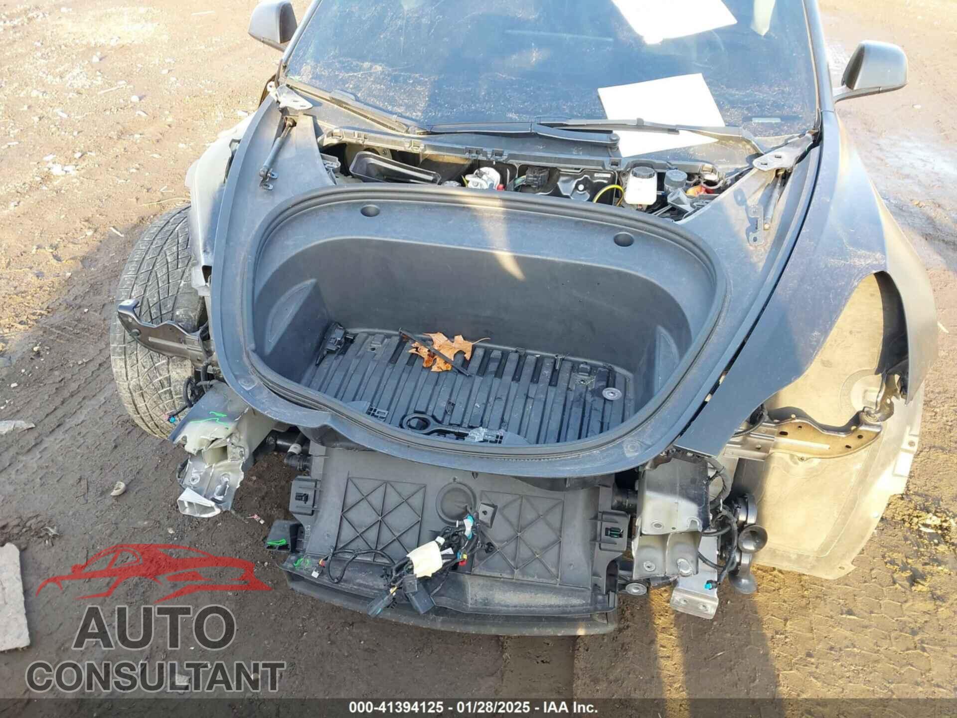TESLA MODEL 3 2023 - 5YJ3E1EC4PF404535