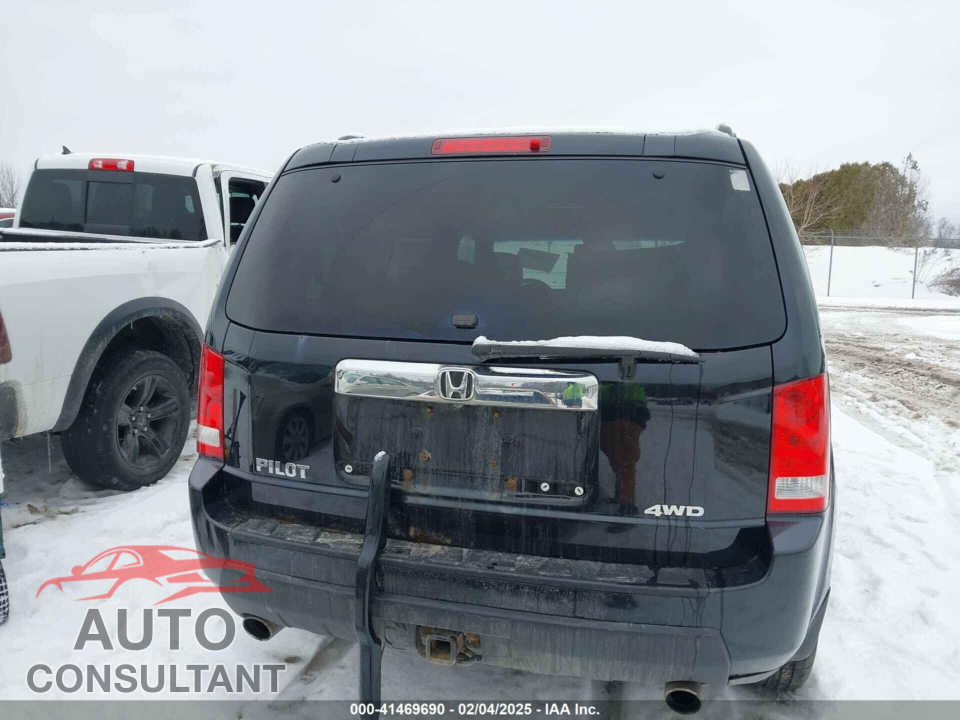 HONDA PILOT 2011 - 5FNYF4H56BB083088