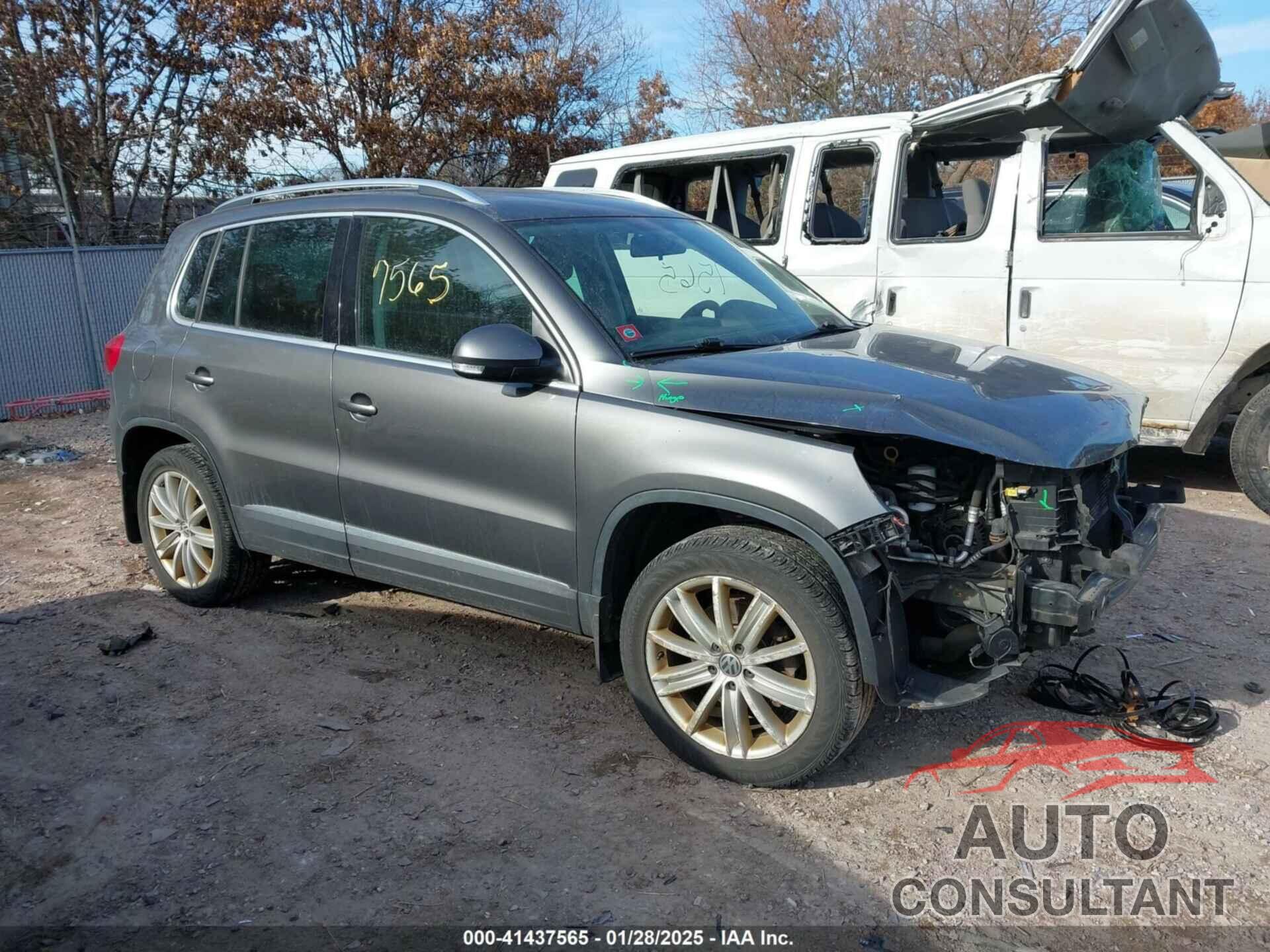 VOLKSWAGEN TIGUAN 2014 - WVGBV3AX2EW563901