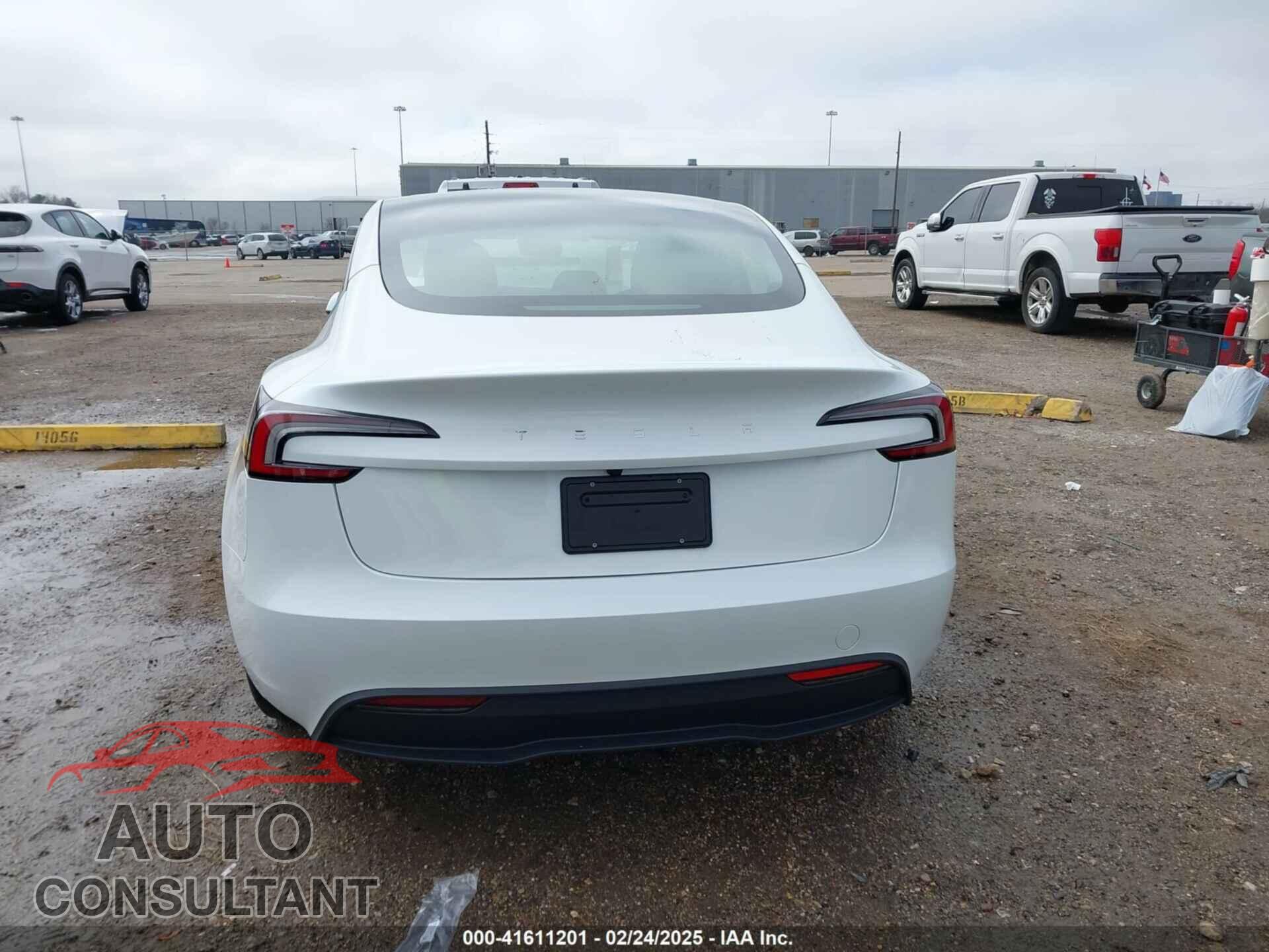 TESLA MODEL 3 2025 - 5YJ3E1EB9SF904223