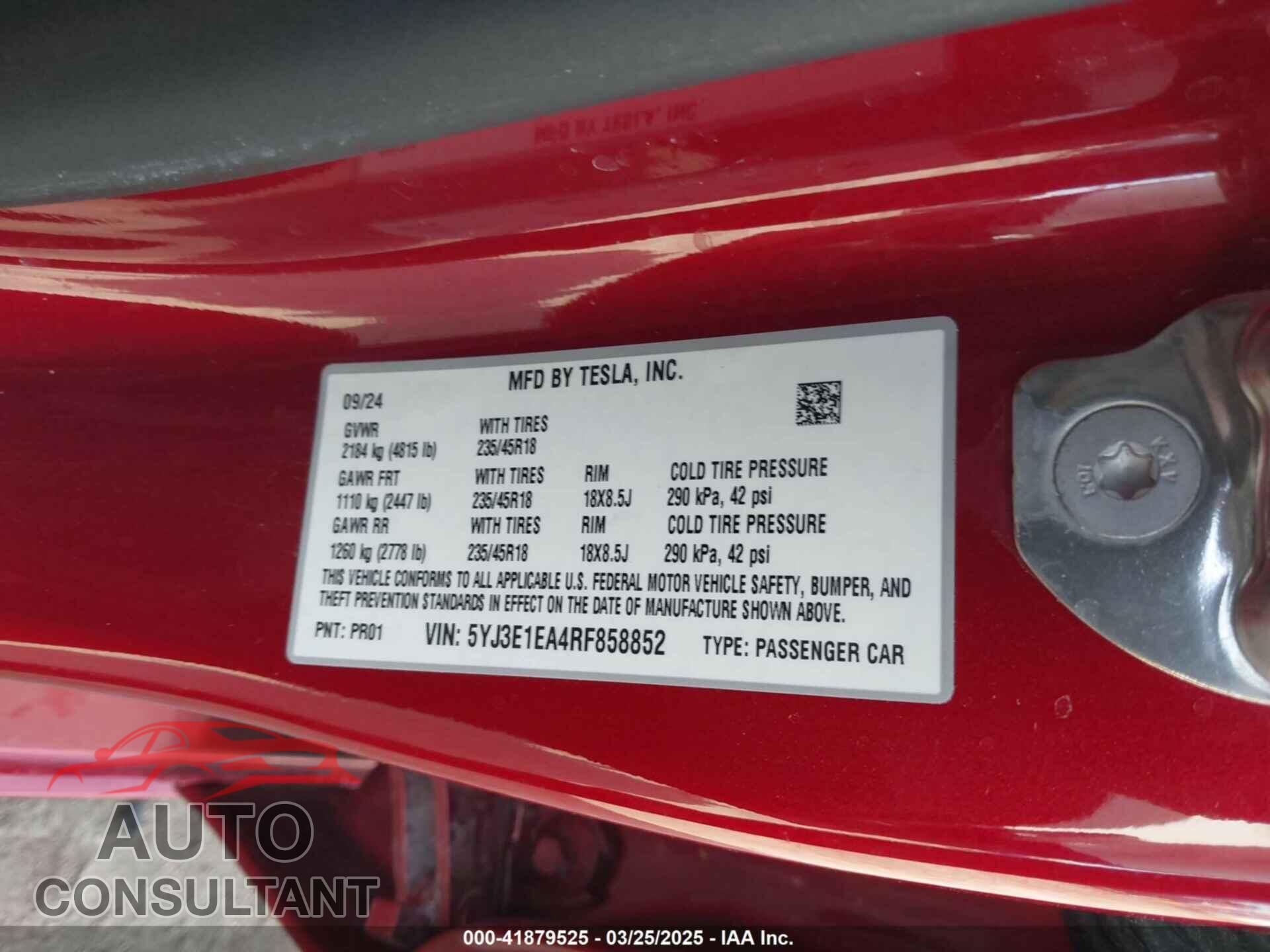 TESLA MODEL 3 2024 - 5YJ3E1EA4RF858852
