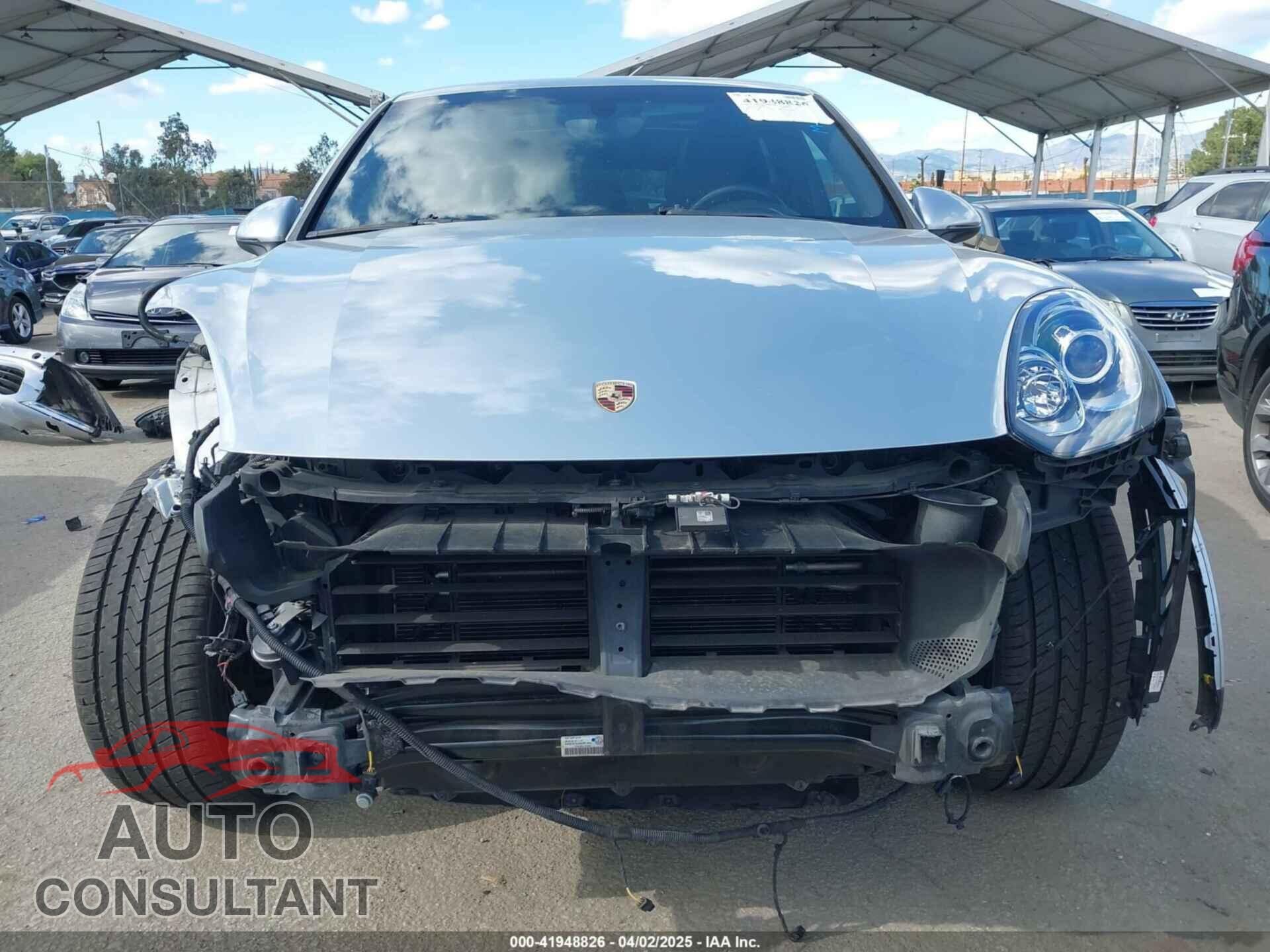 PORSCHE CAYENNE 2017 - WP1AA2A24HKA81452