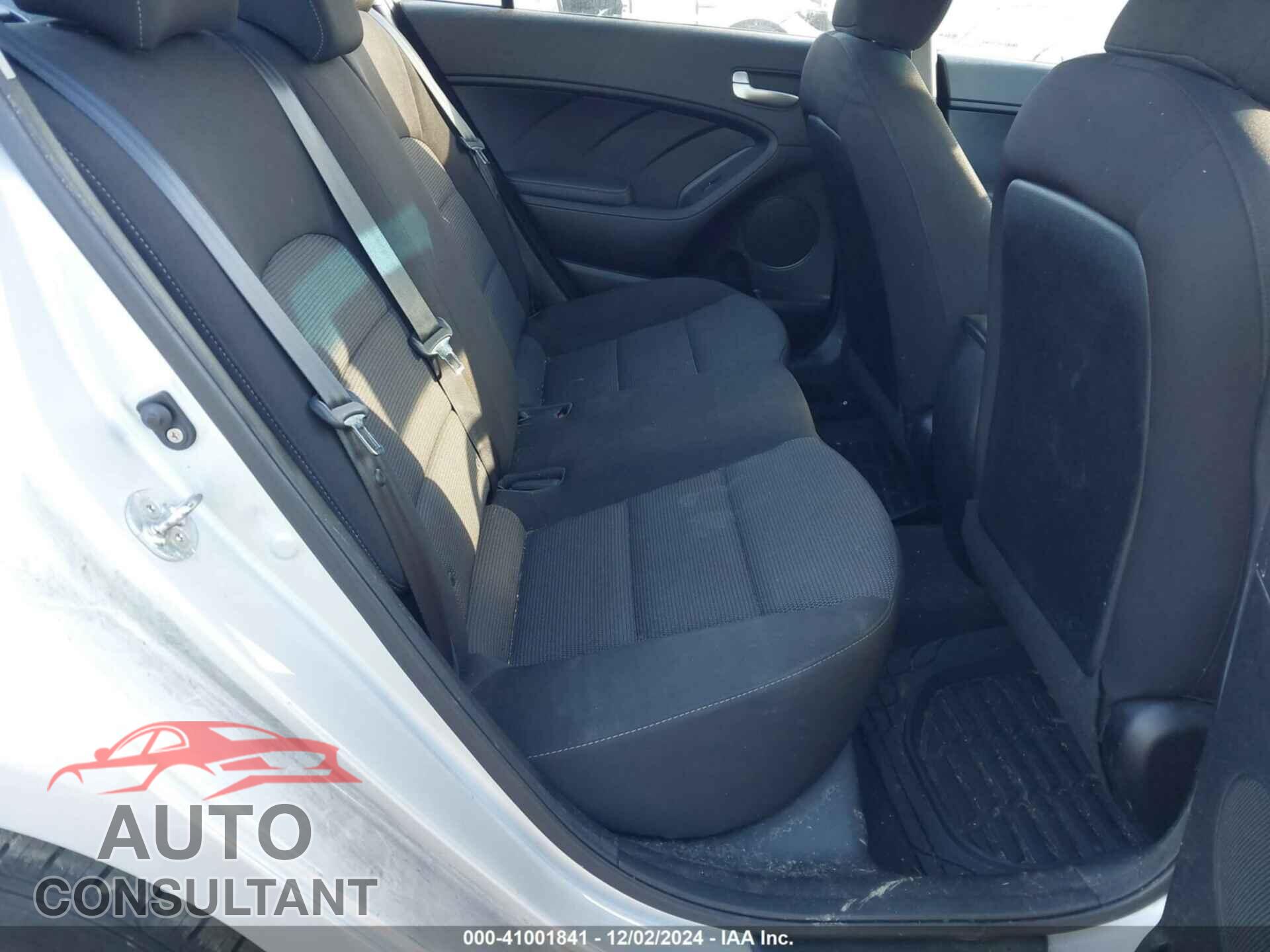 KIA FORTE 2018 - 3KPFK4A79JE227915