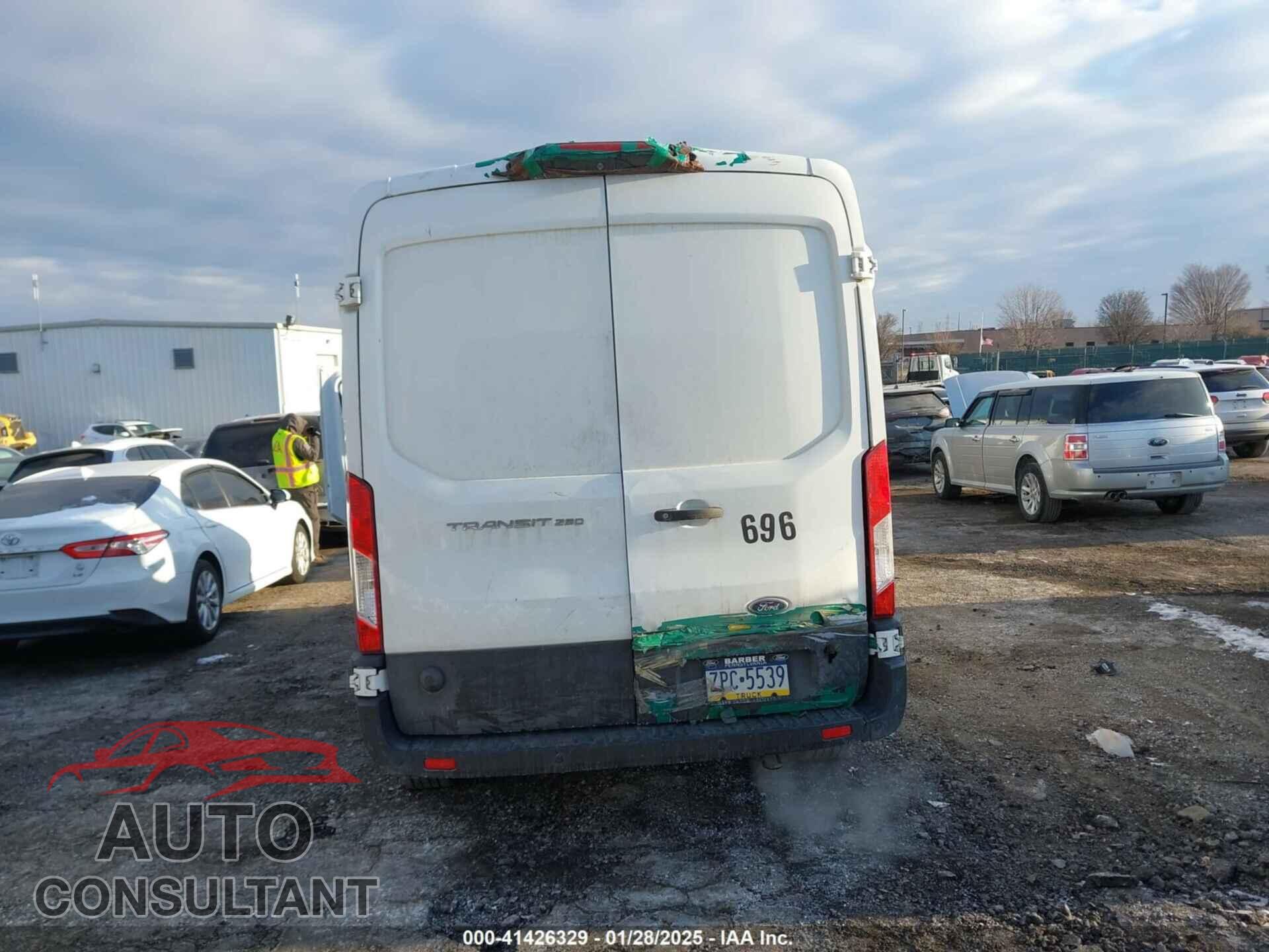 FORD TRANSIT-250 2019 - 1FTYR2CM4KKB87365