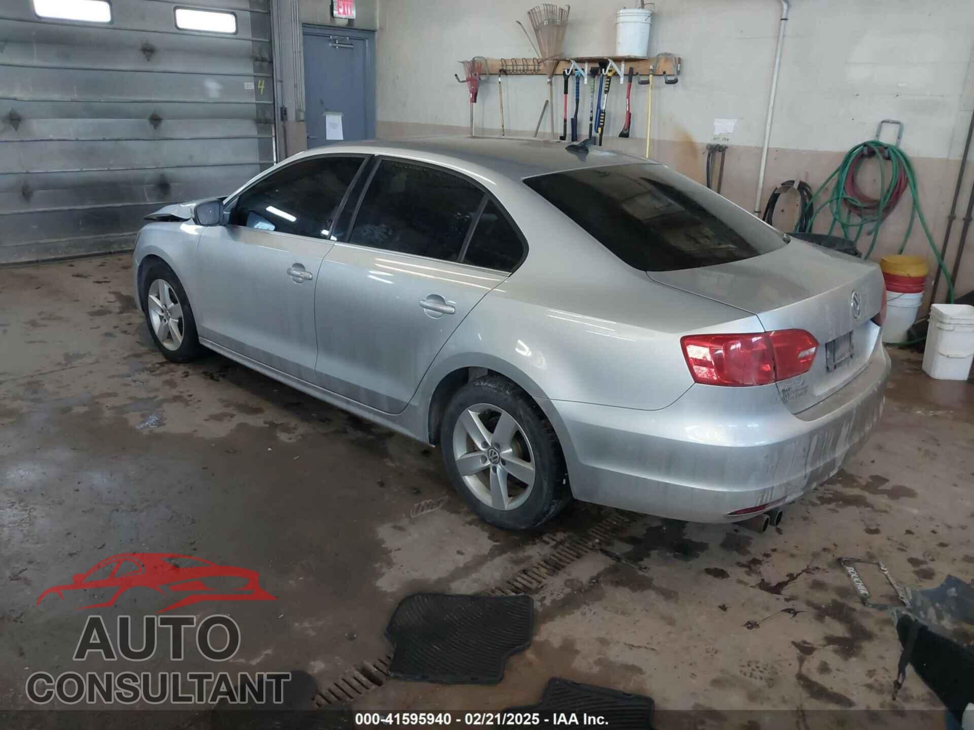 VOLKSWAGEN JETTA 2012 - 3VWLL7AJ3CM365064