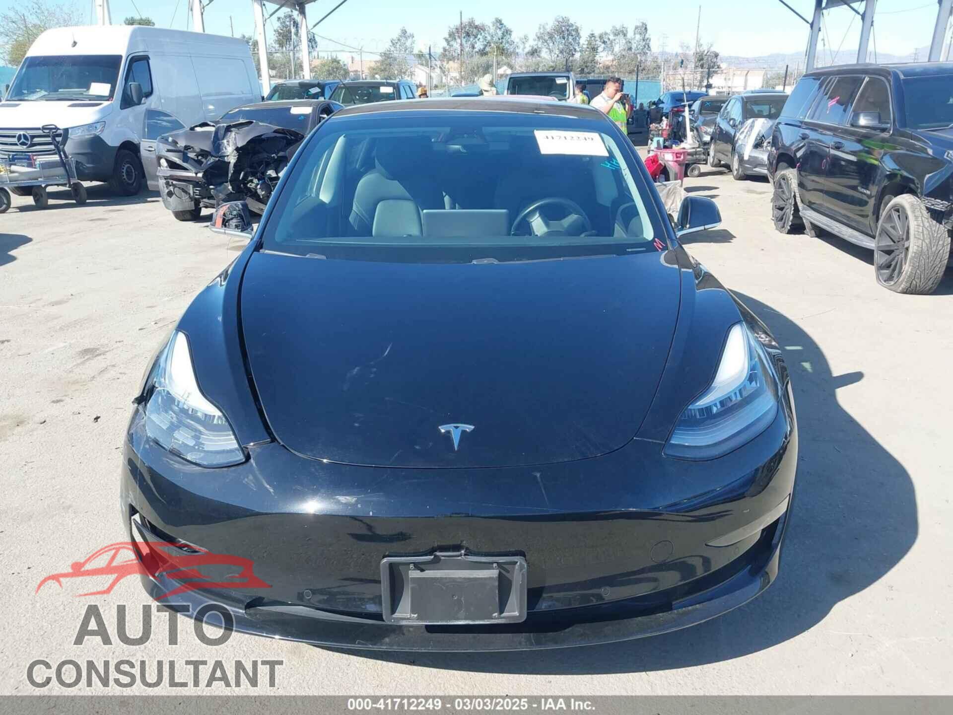 TESLA MODEL 3 2019 - 5YJ3E1EA2KF296696