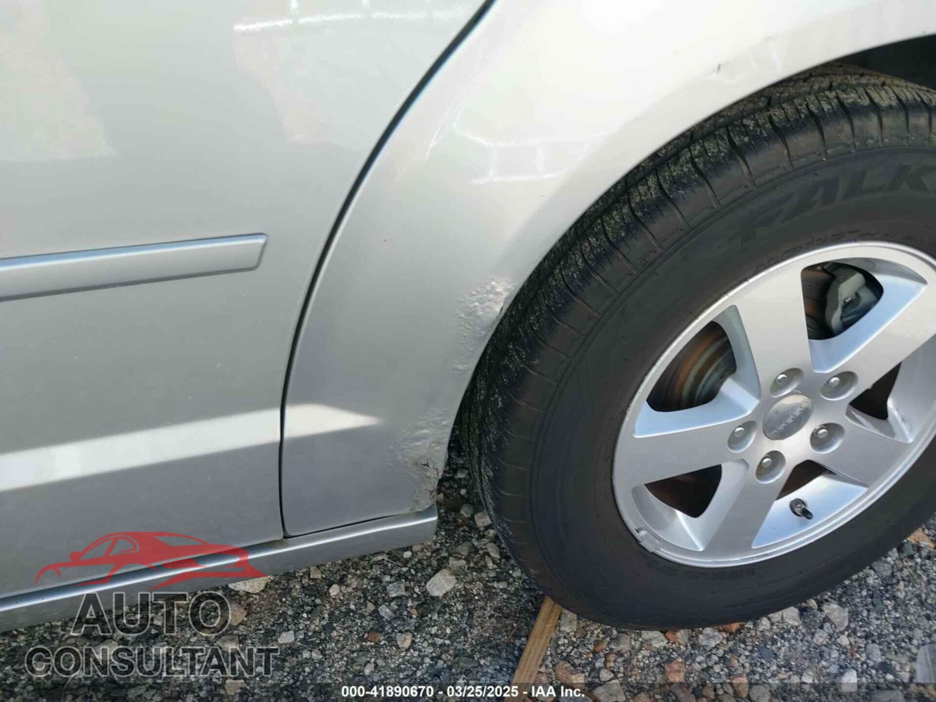 DODGE GRAND CARAVAN 2011 - 2D4RN3DG0BR748230