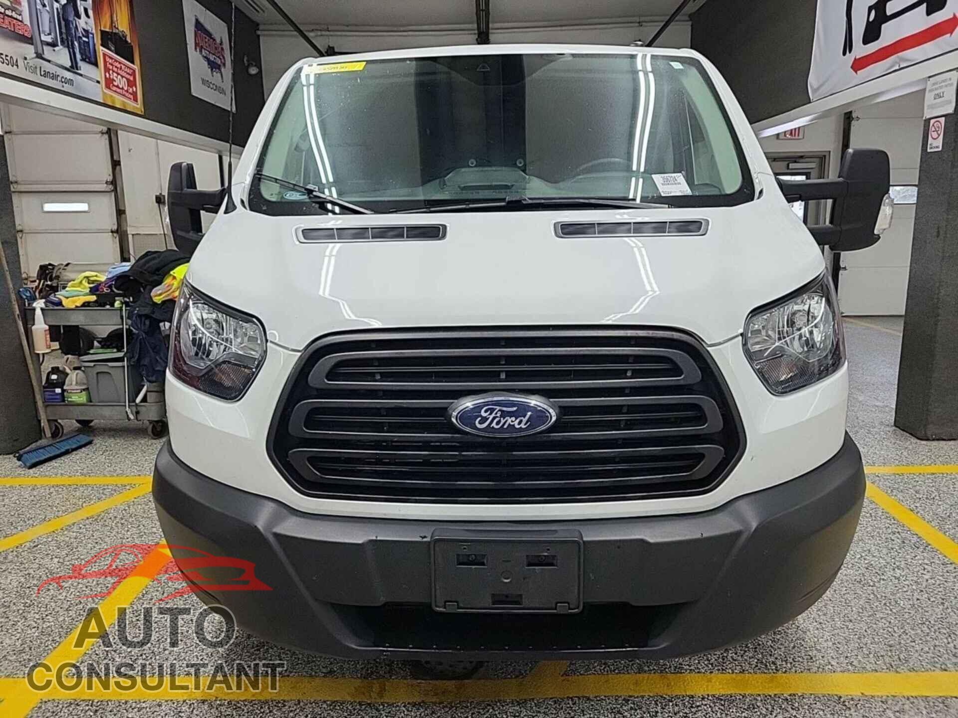 FORD TRANSIT 2019 - 1FTYR1YG4KKB43492
