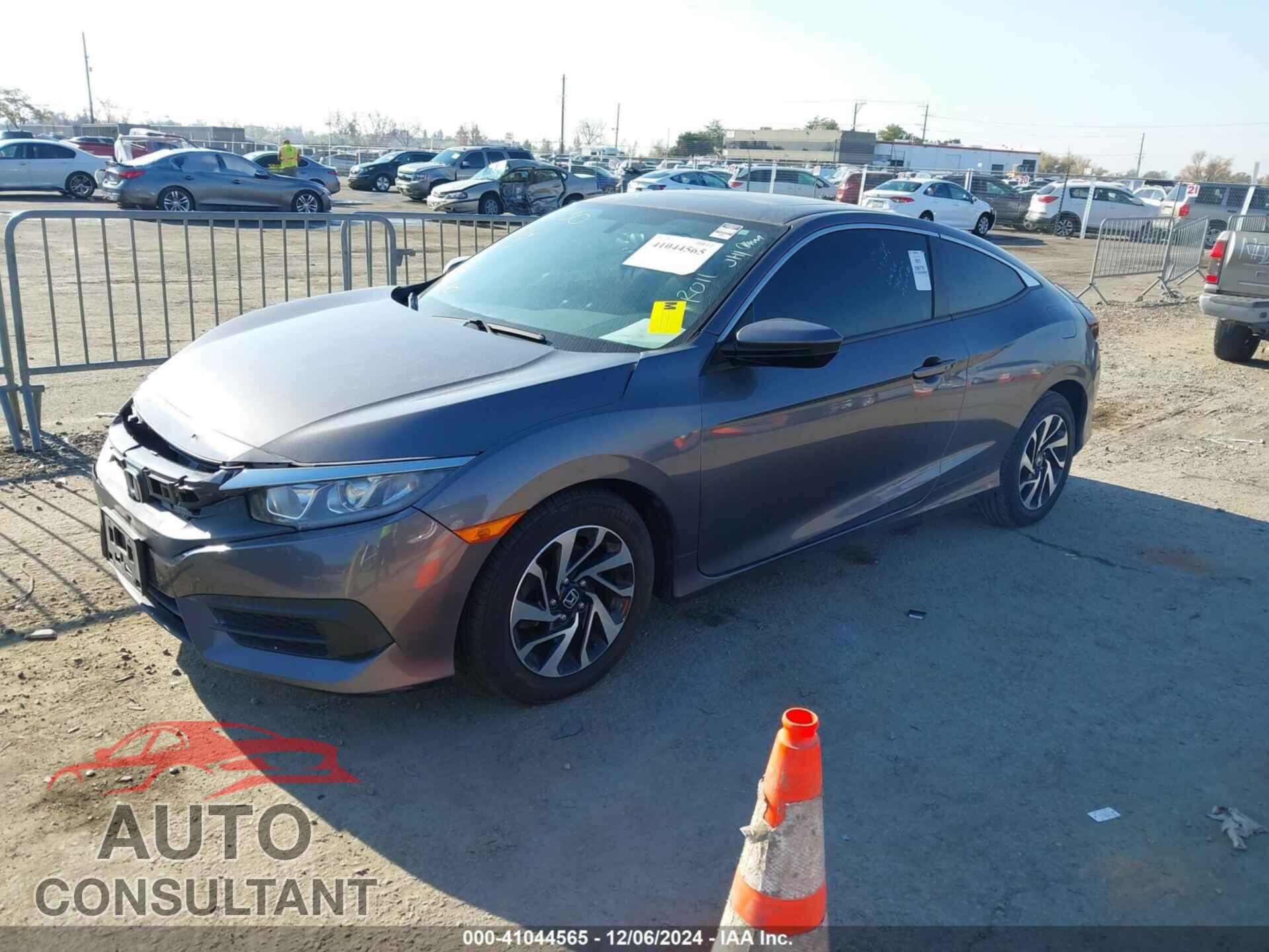 HONDA CIVIC 2017 - 2HGFC4B05HH312233