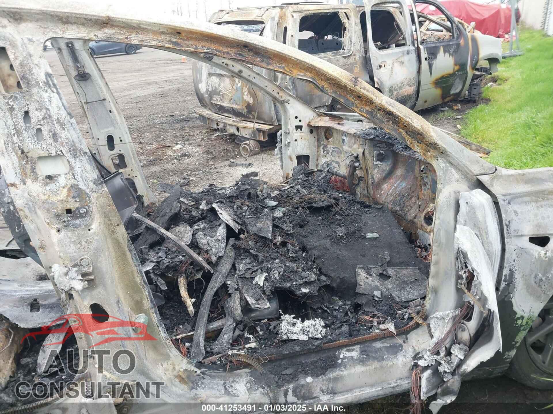 TESLA MODEL 3 2019 - 5YJ3E1EA0KF399695