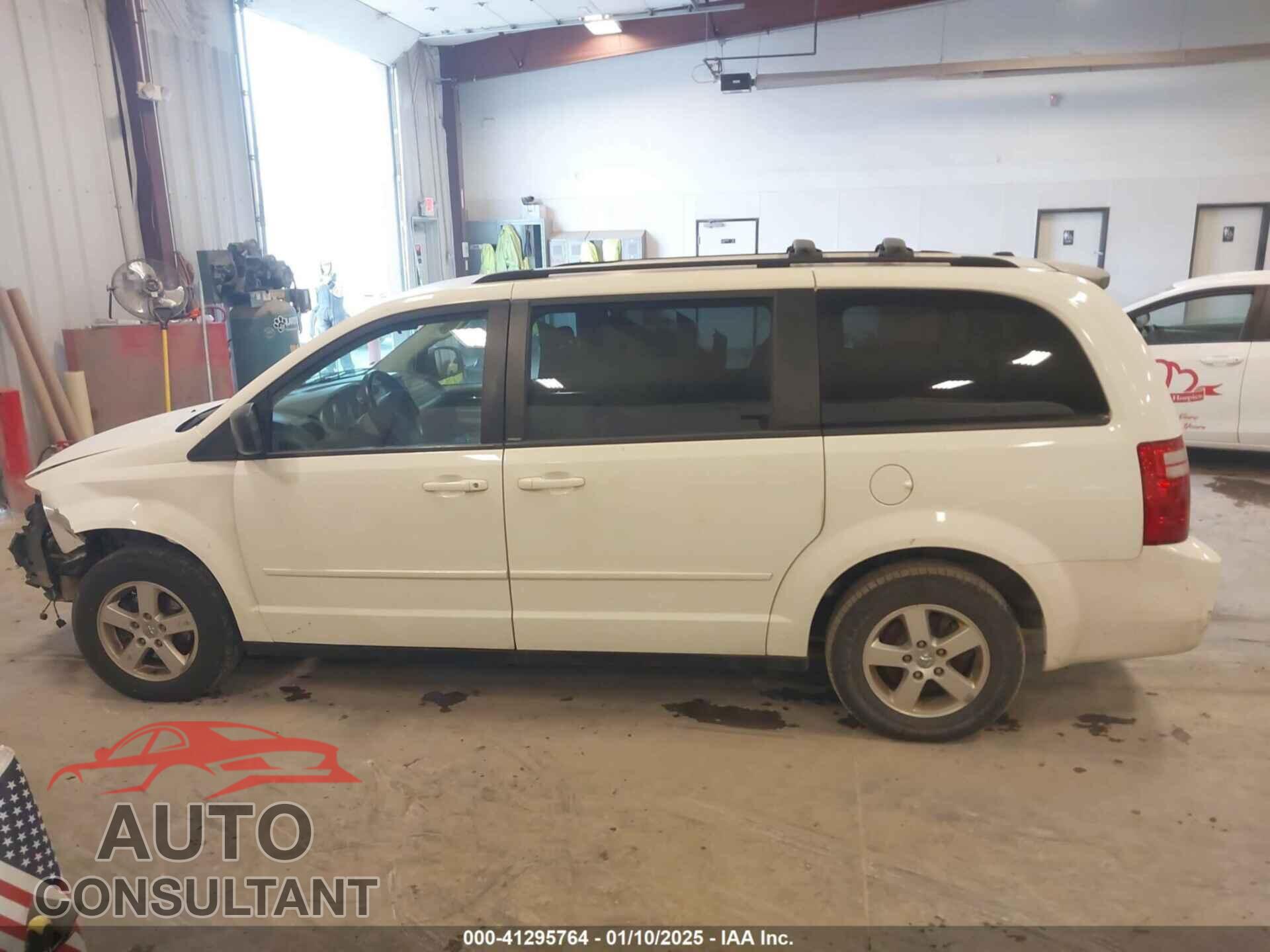 DODGE GRAND CARAVAN 2010 - 2D4RN3D15AR499014