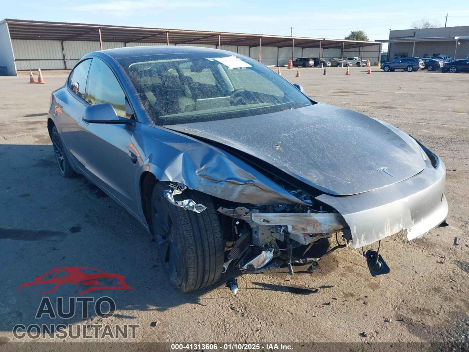 TESLA MODEL 3 2025 - 5YJ3E1EA5SF886262