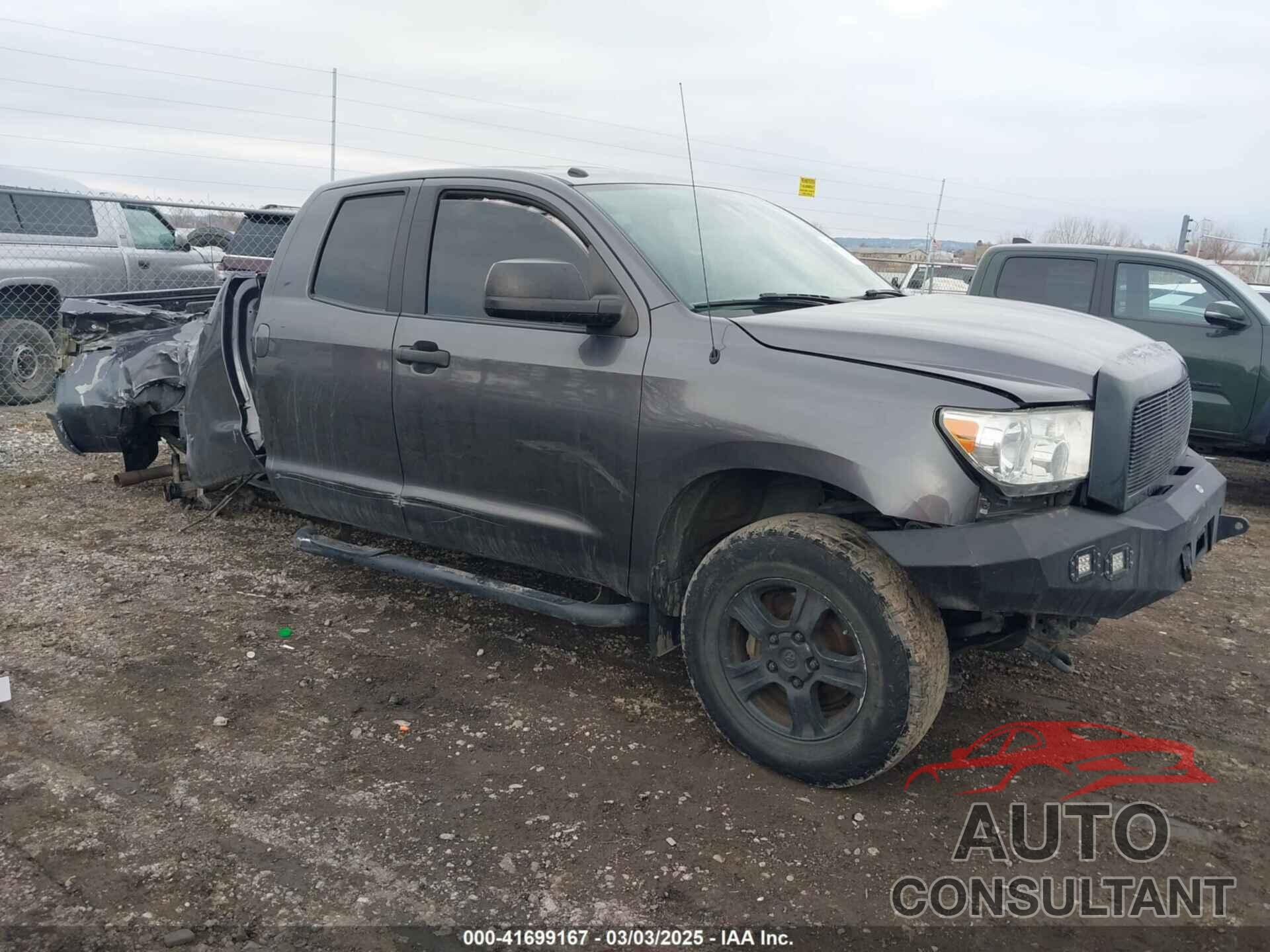 TOYOTA TUNDRA 2013 - 5TFUM5F19DX044028