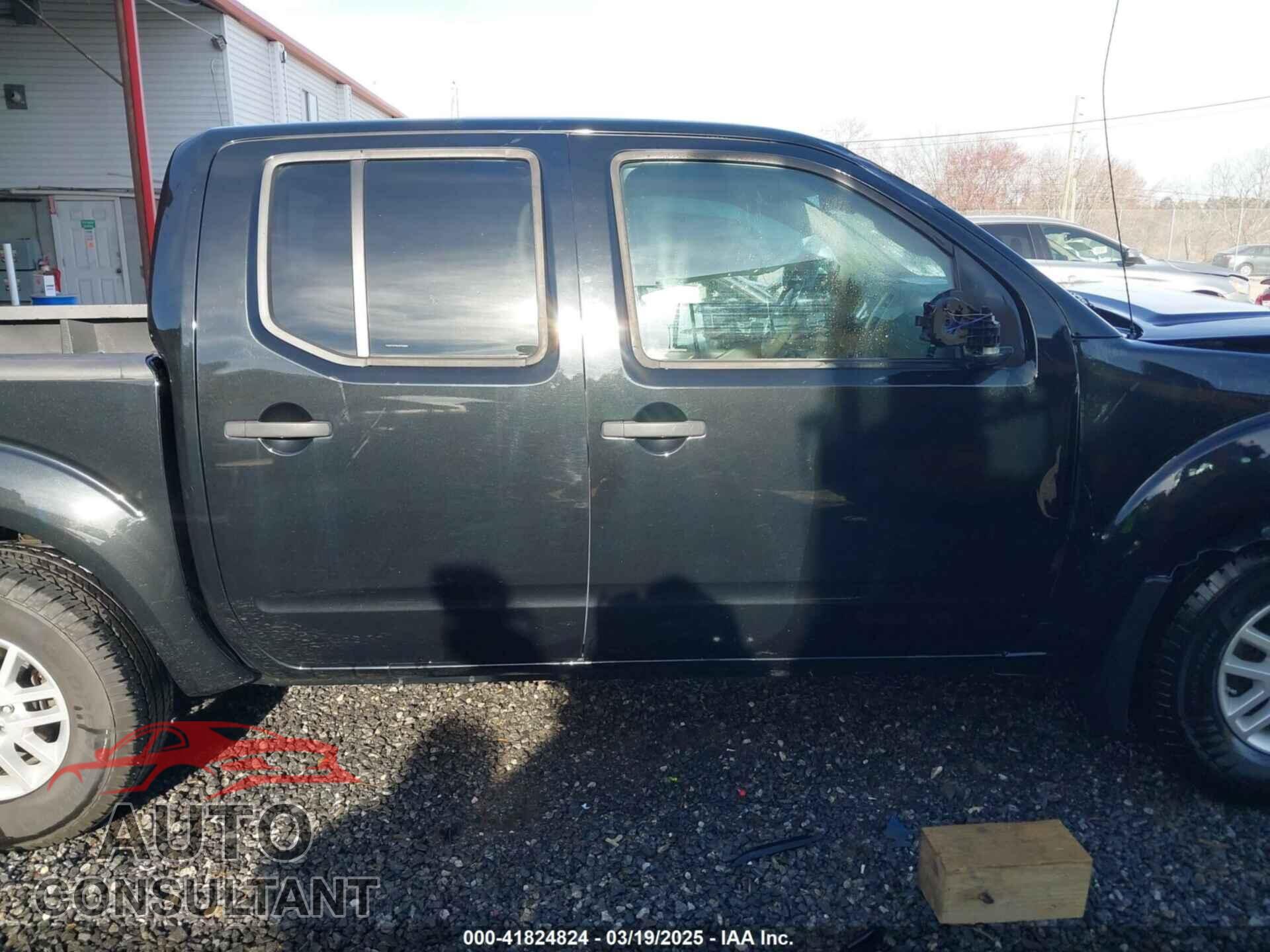 NISSAN FRONTIER 2018 - 1N6DD0ER8JN753662